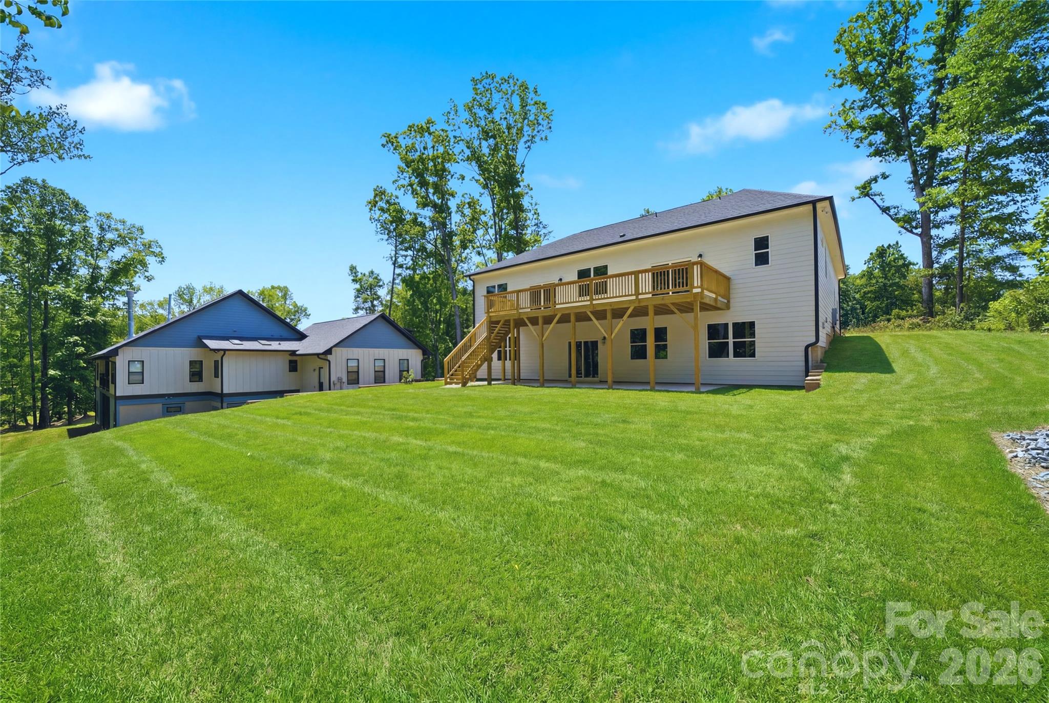 825 Breezewood Drive — Charlotte