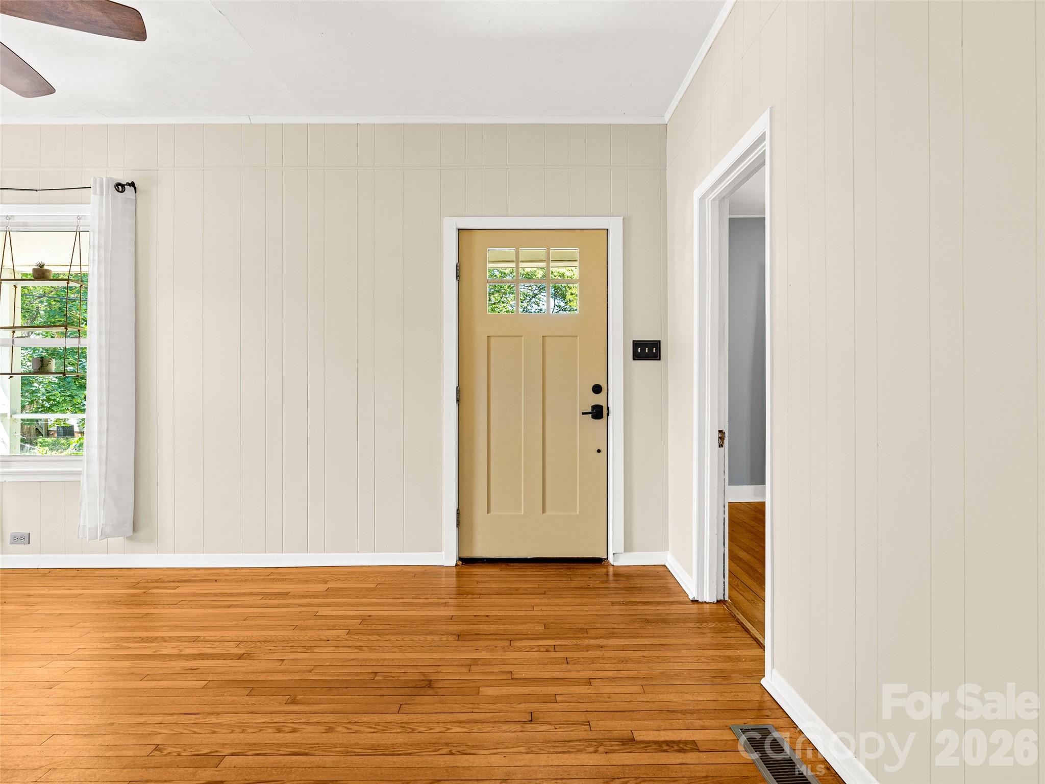 125 Edwards Avenue — Swannanoa