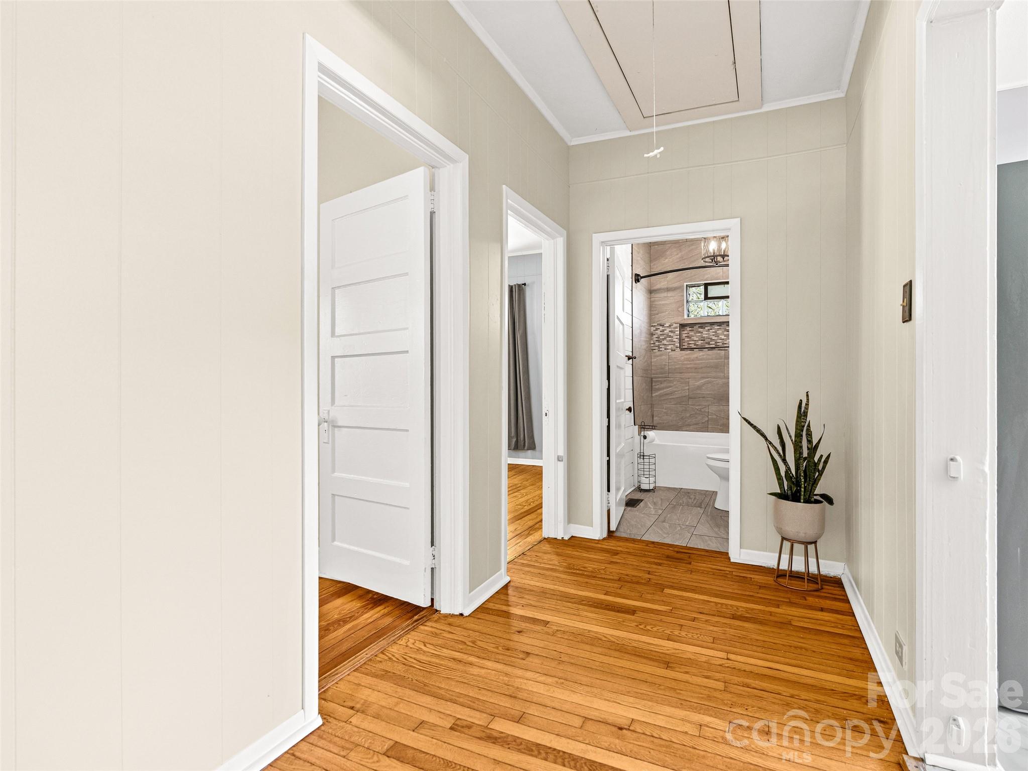 125 Edwards Avenue — Swannanoa