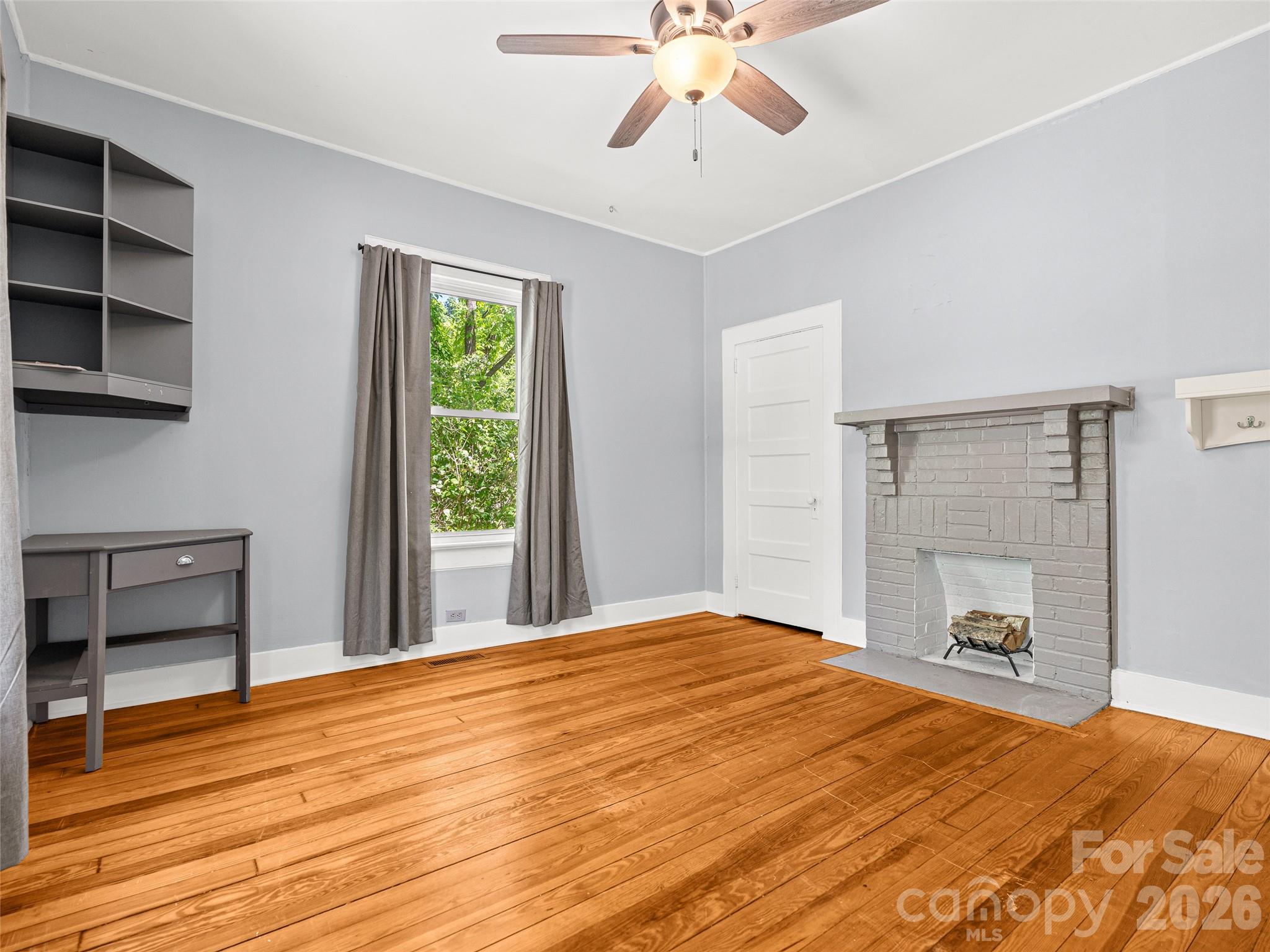 125 Edwards Avenue — Swannanoa
