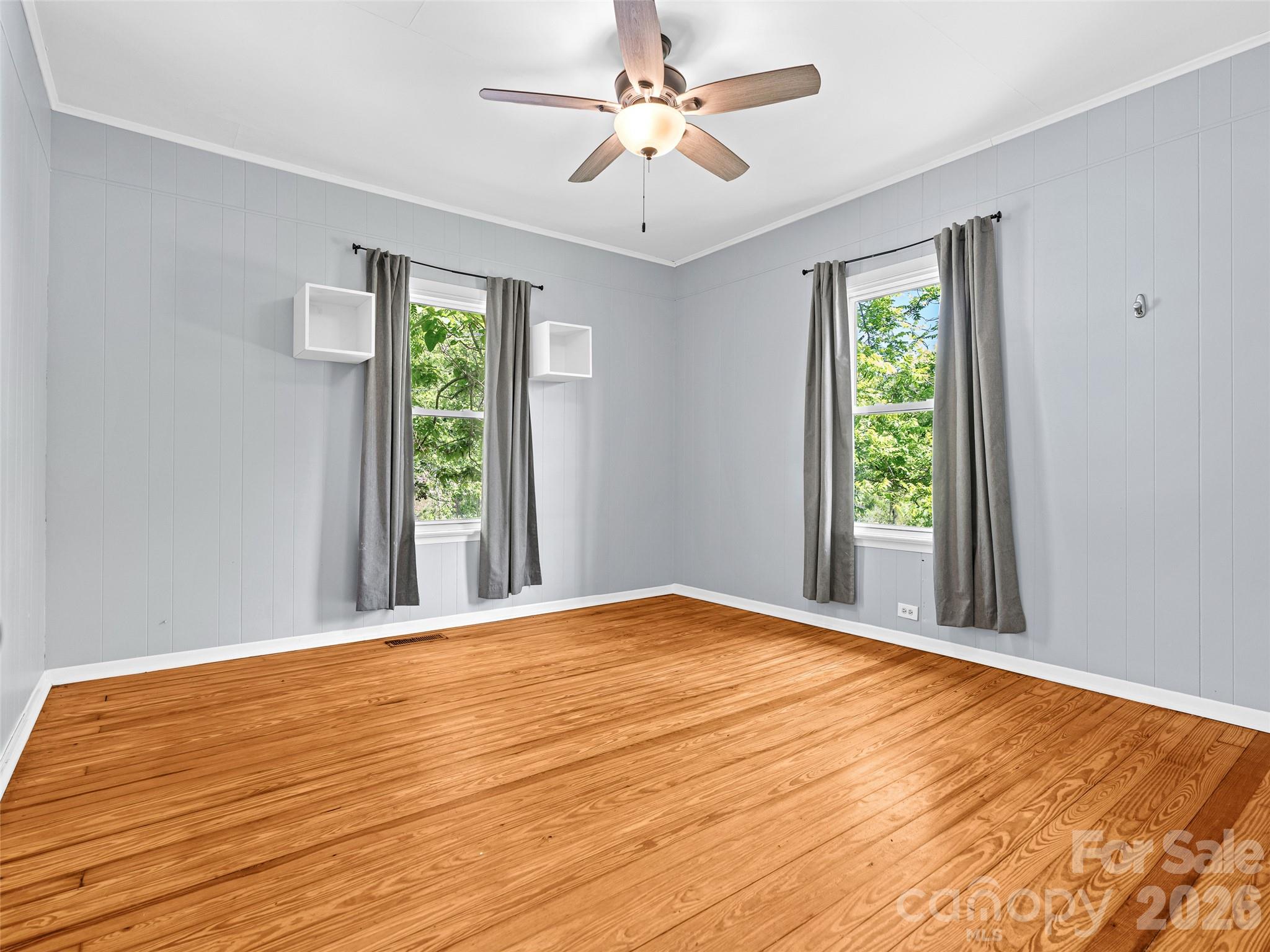 125 Edwards Avenue — Swannanoa