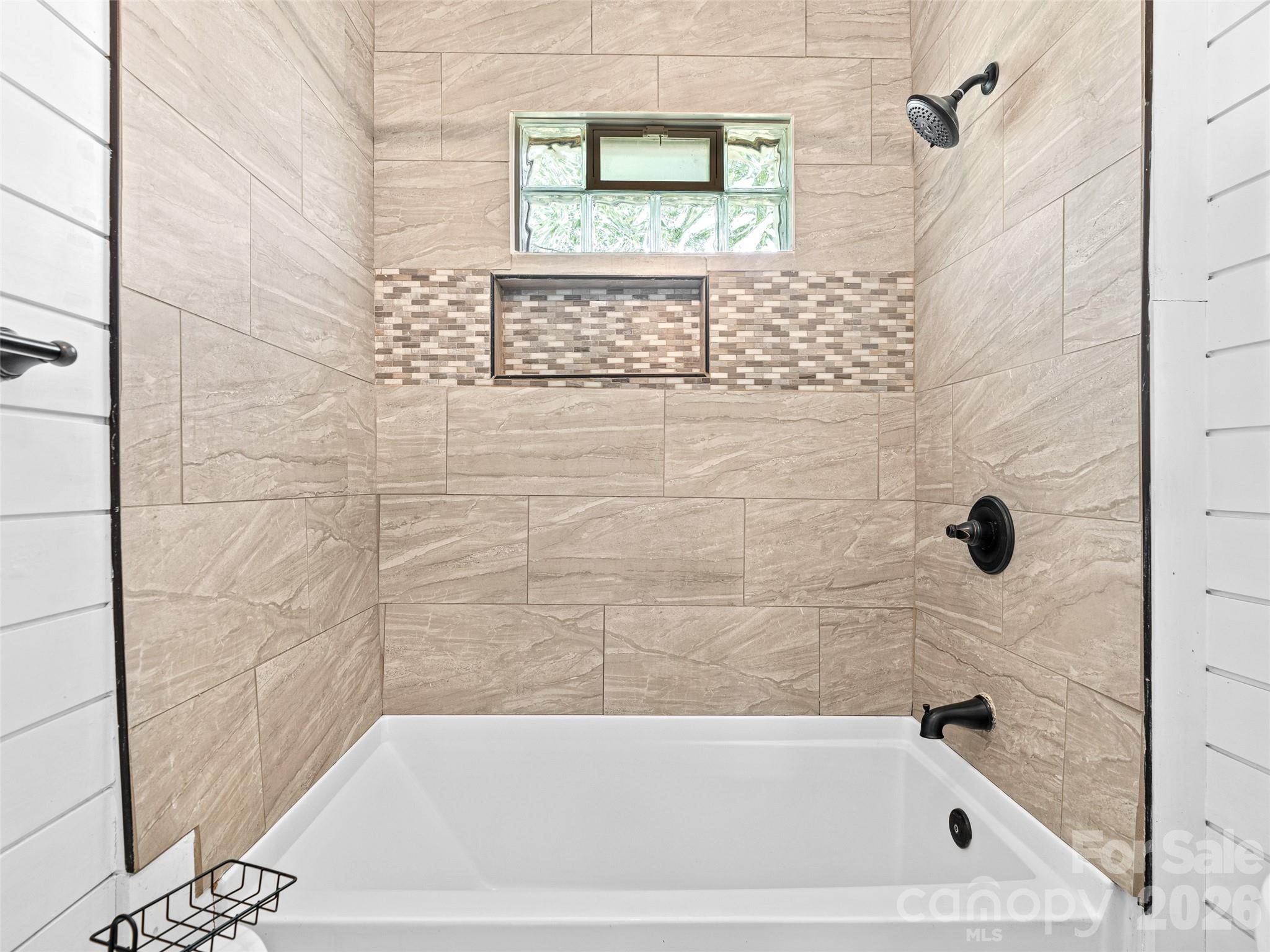 125 Edwards Avenue — Swannanoa
