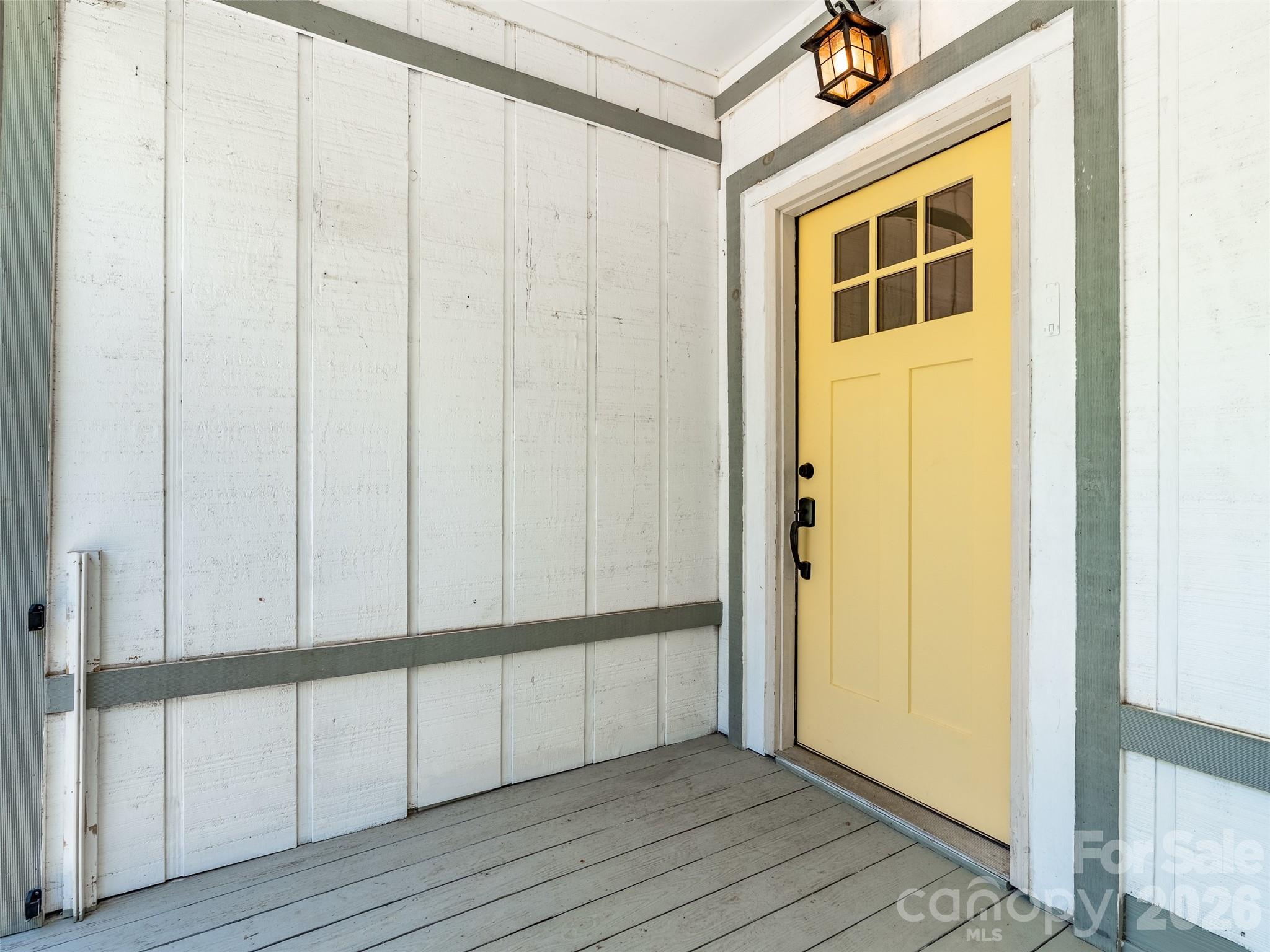 125 Edwards Avenue — Swannanoa