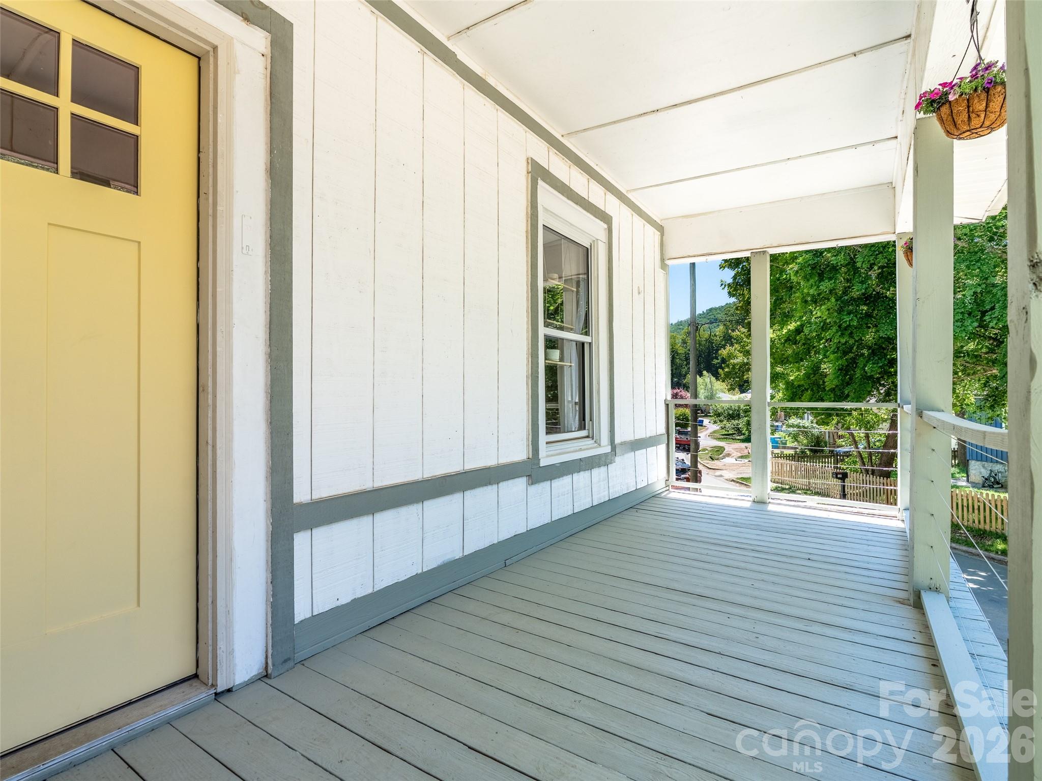 125 Edwards Avenue — Swannanoa