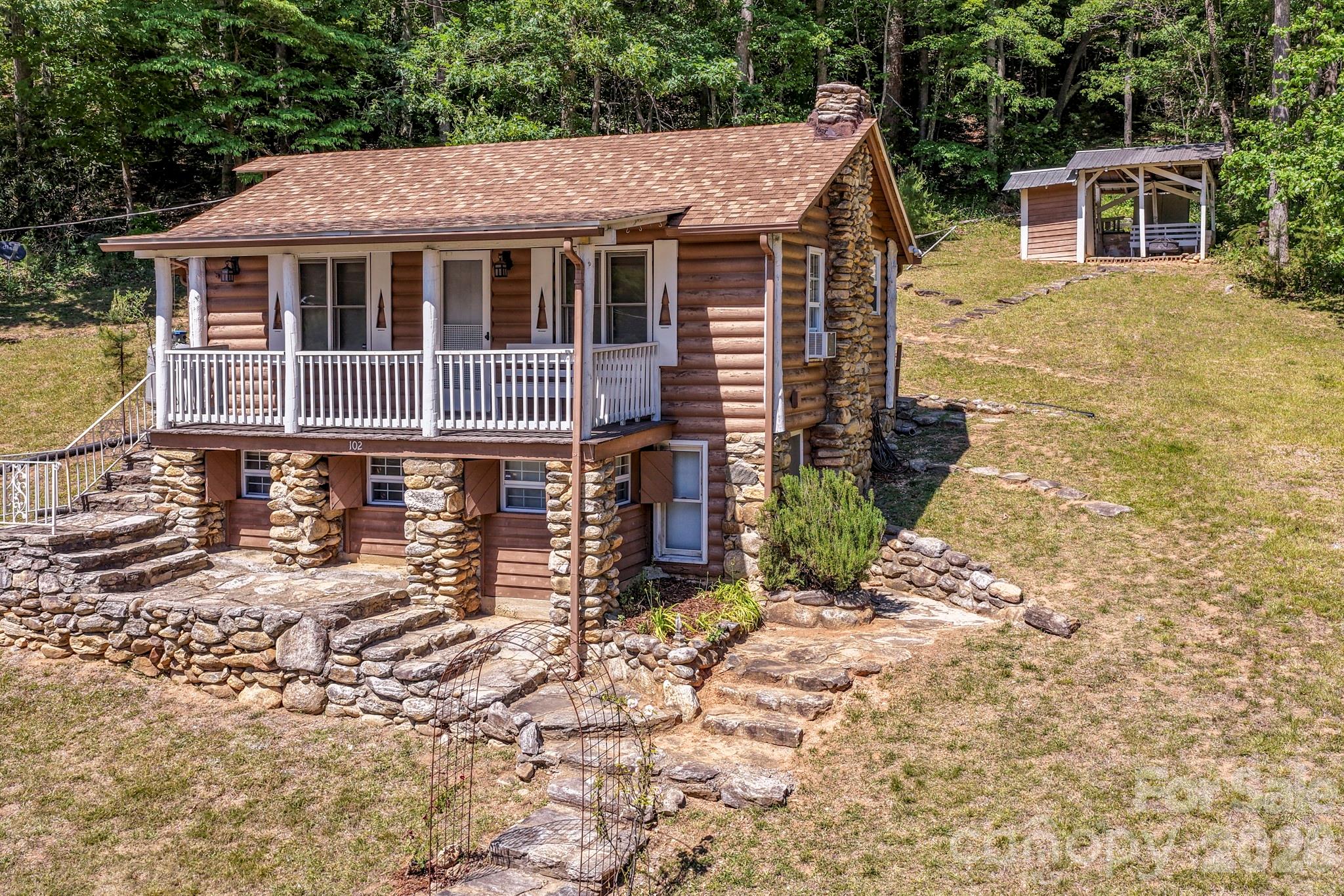 102 Jack London Road — Lake Lure