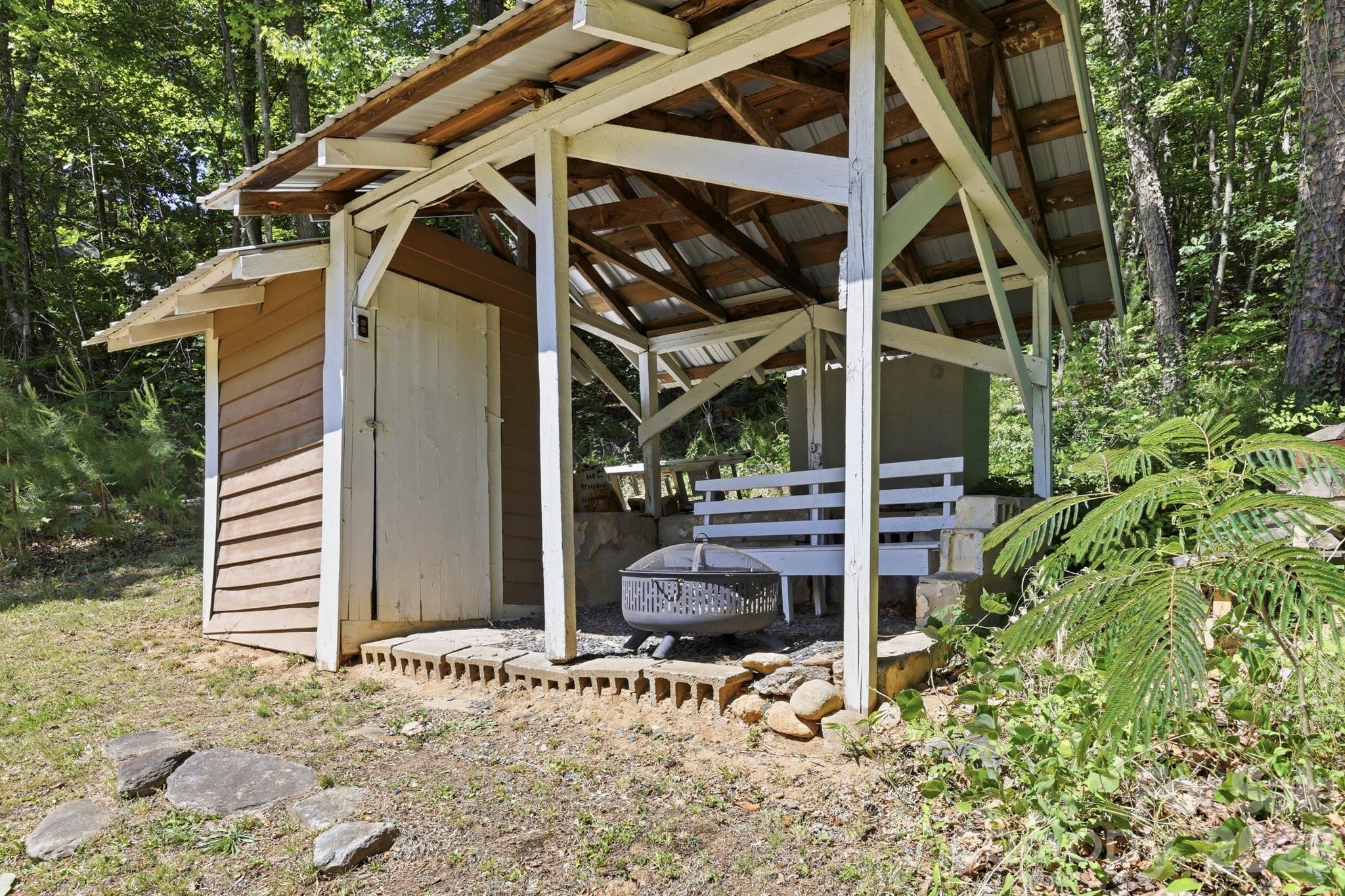 102 Jack London Road — Lake Lure
