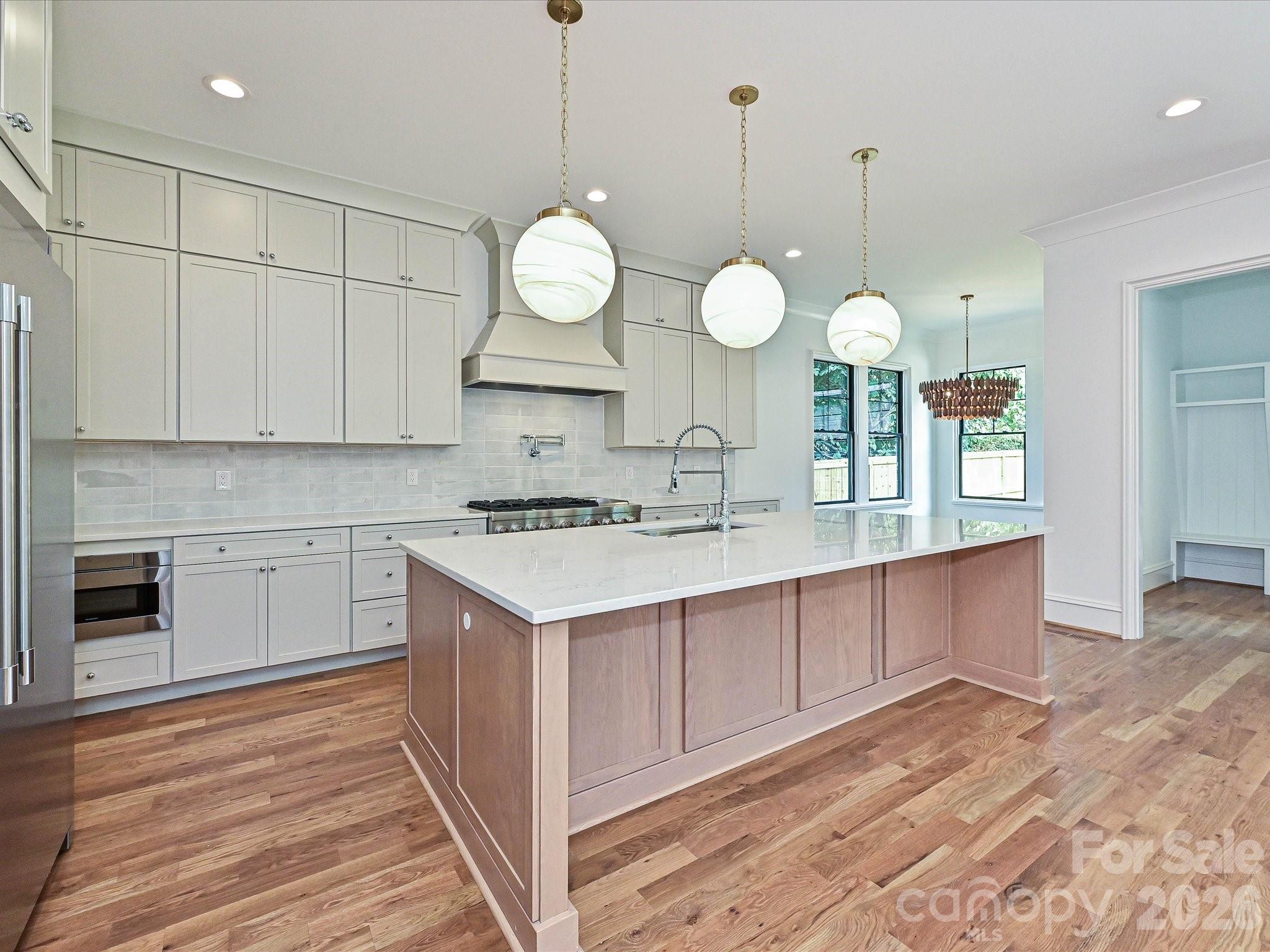 2205 Shenandoah Avenue — Charlotte