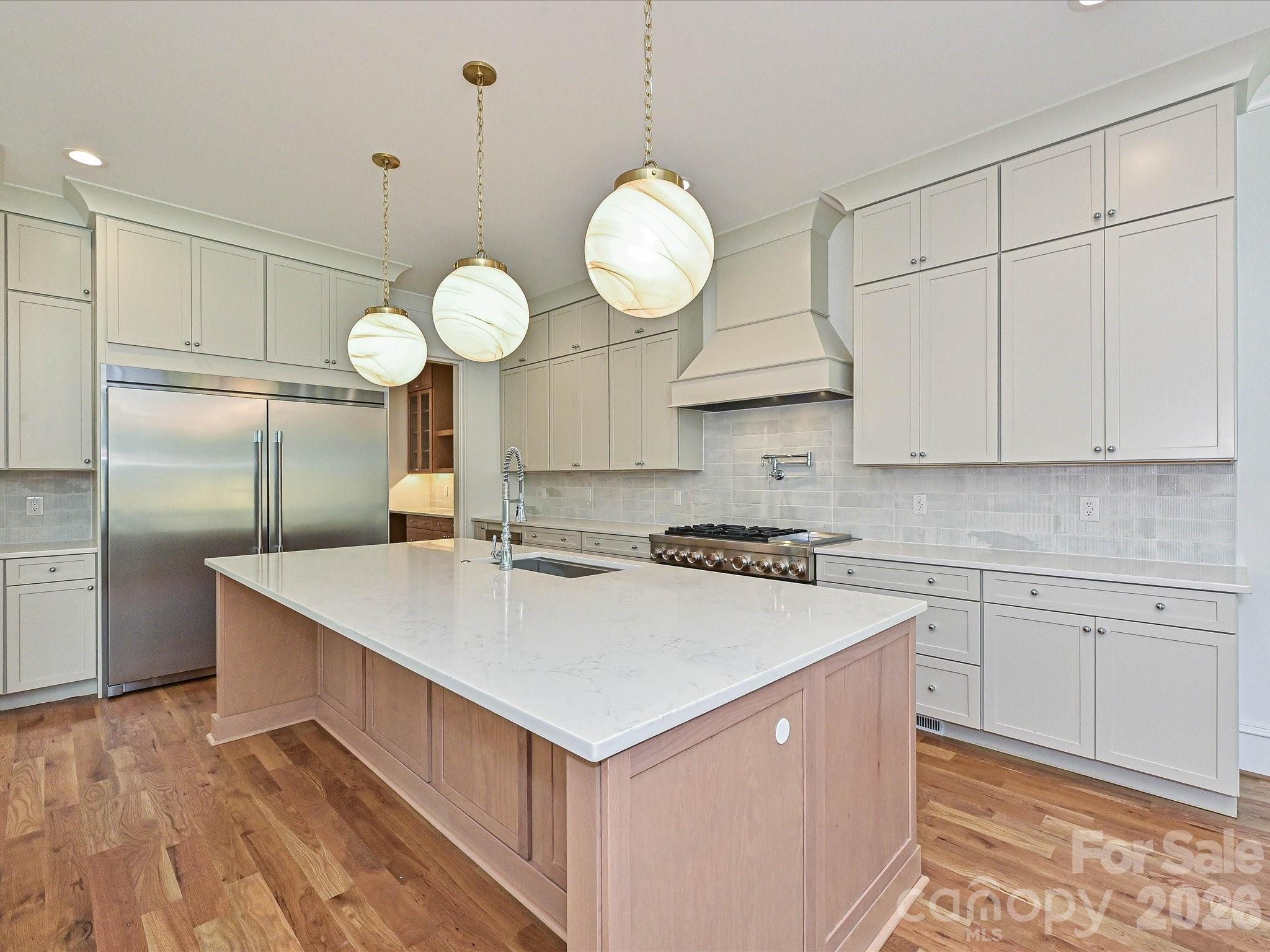 2205 Shenandoah Avenue — Charlotte