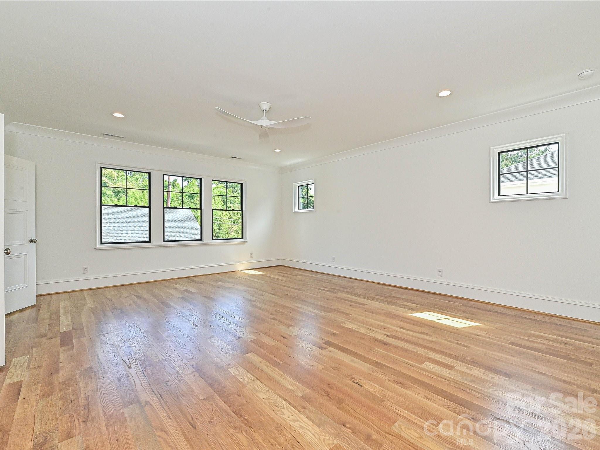 2205 Shenandoah Avenue — Charlotte