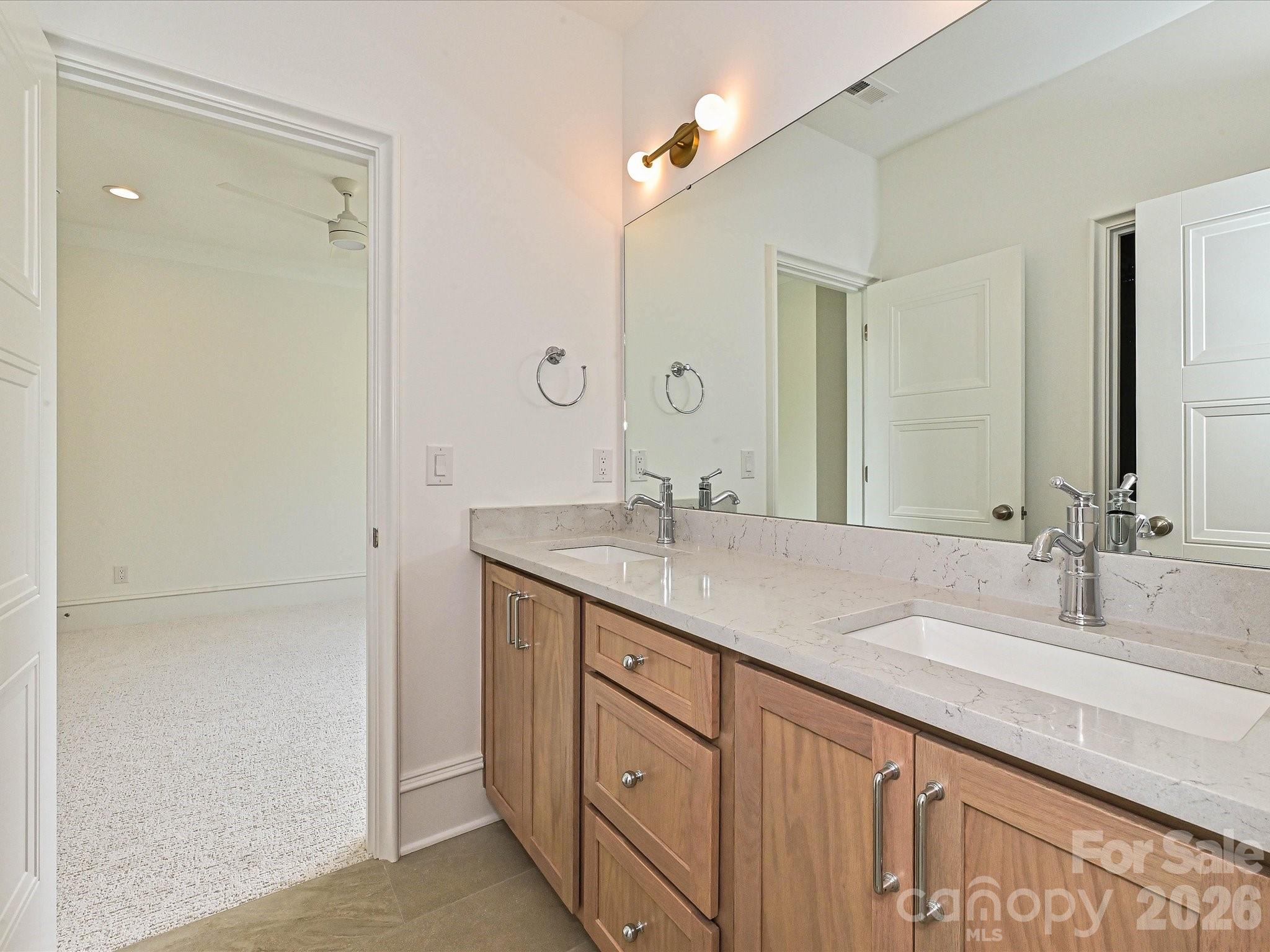 2205 Shenandoah Avenue — Charlotte