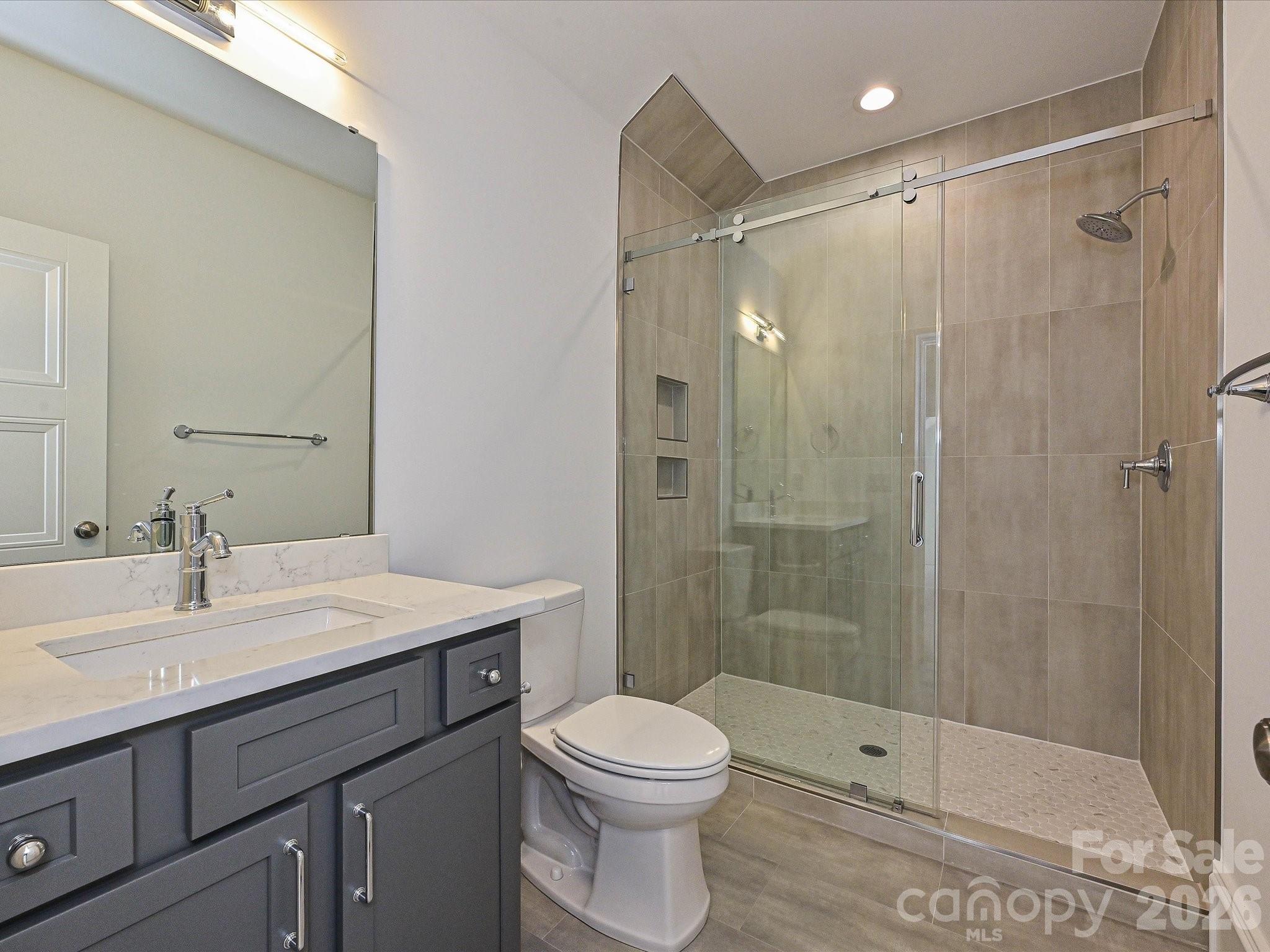 2205 Shenandoah Avenue — Charlotte