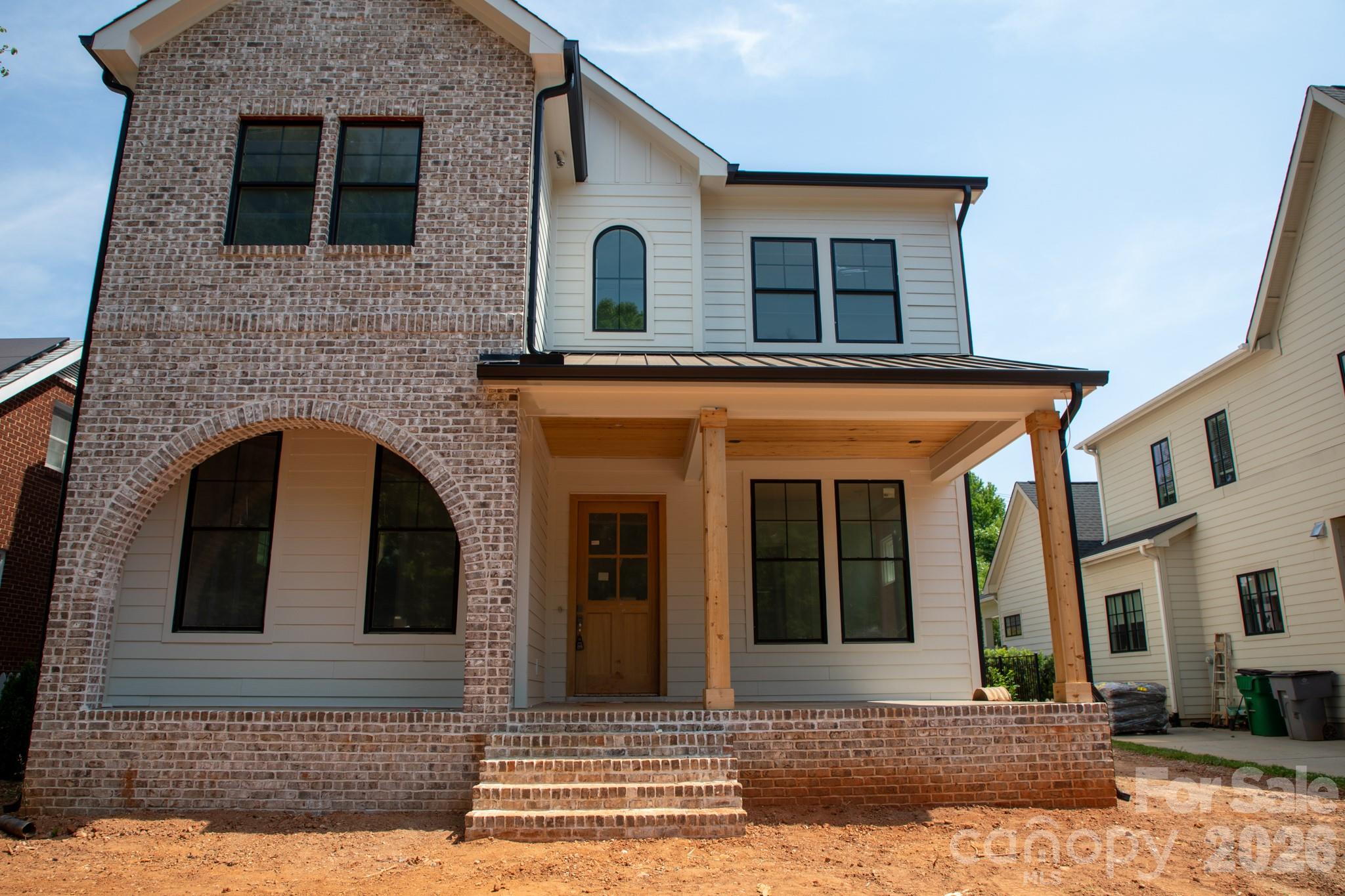 2205 Shenandoah Avenue — Charlotte