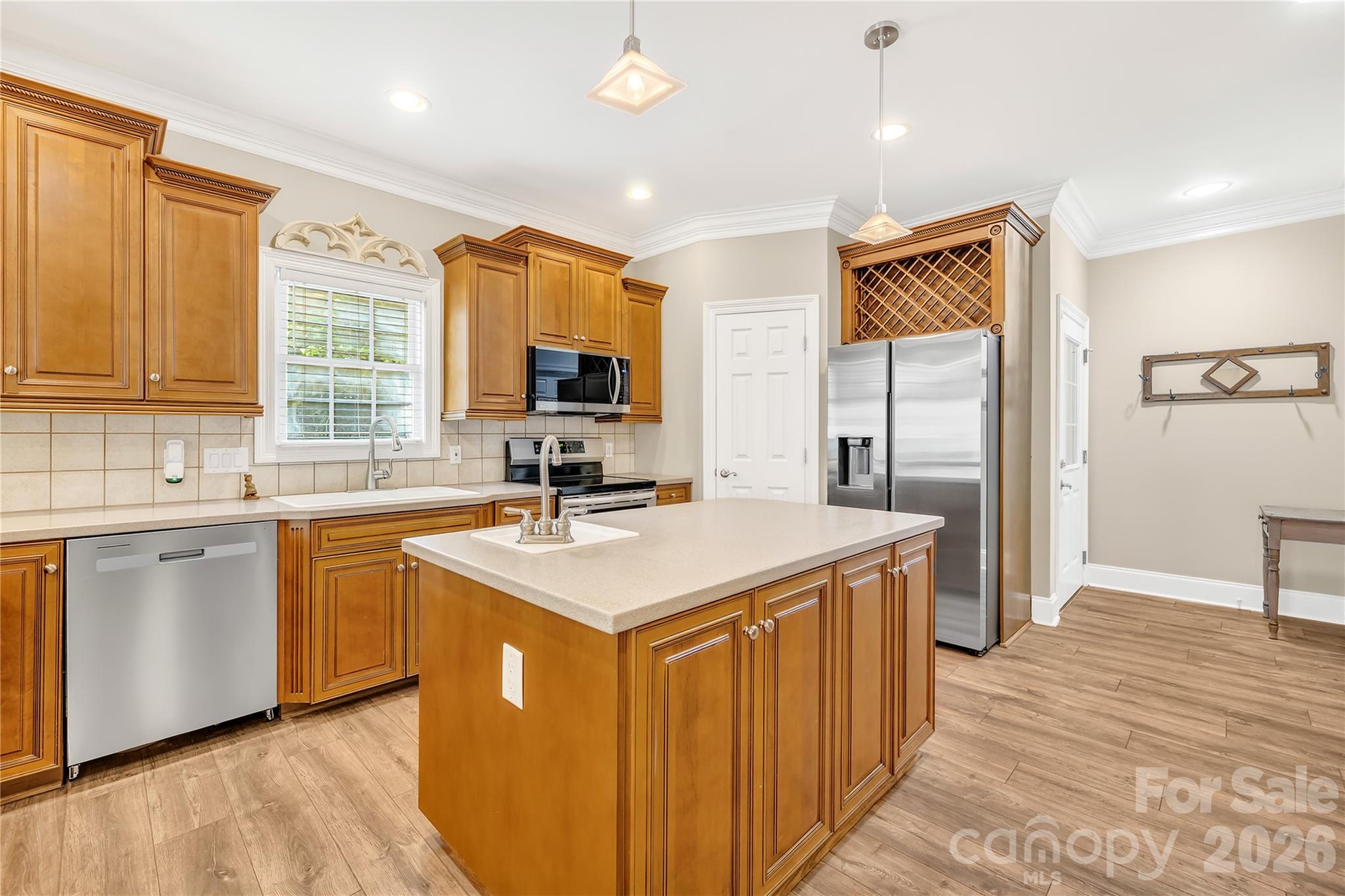 569 Living Waters Drive — Great Falls