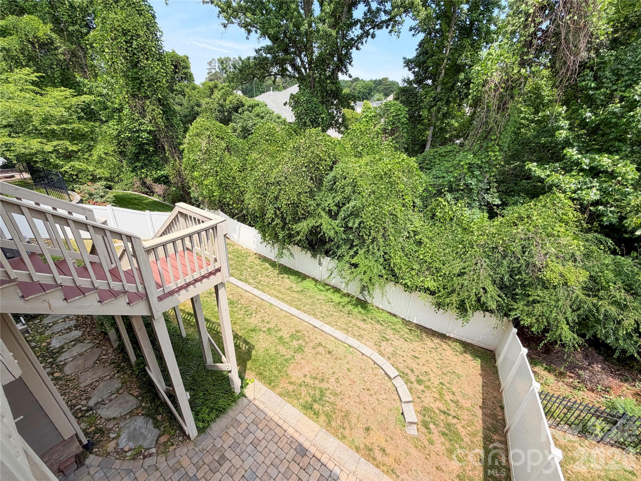 10403 Drake Hill Drive — Huntersville