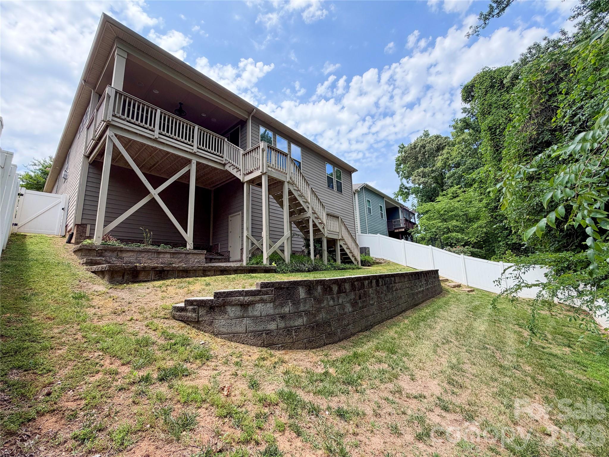 10403 Drake Hill Drive — Huntersville