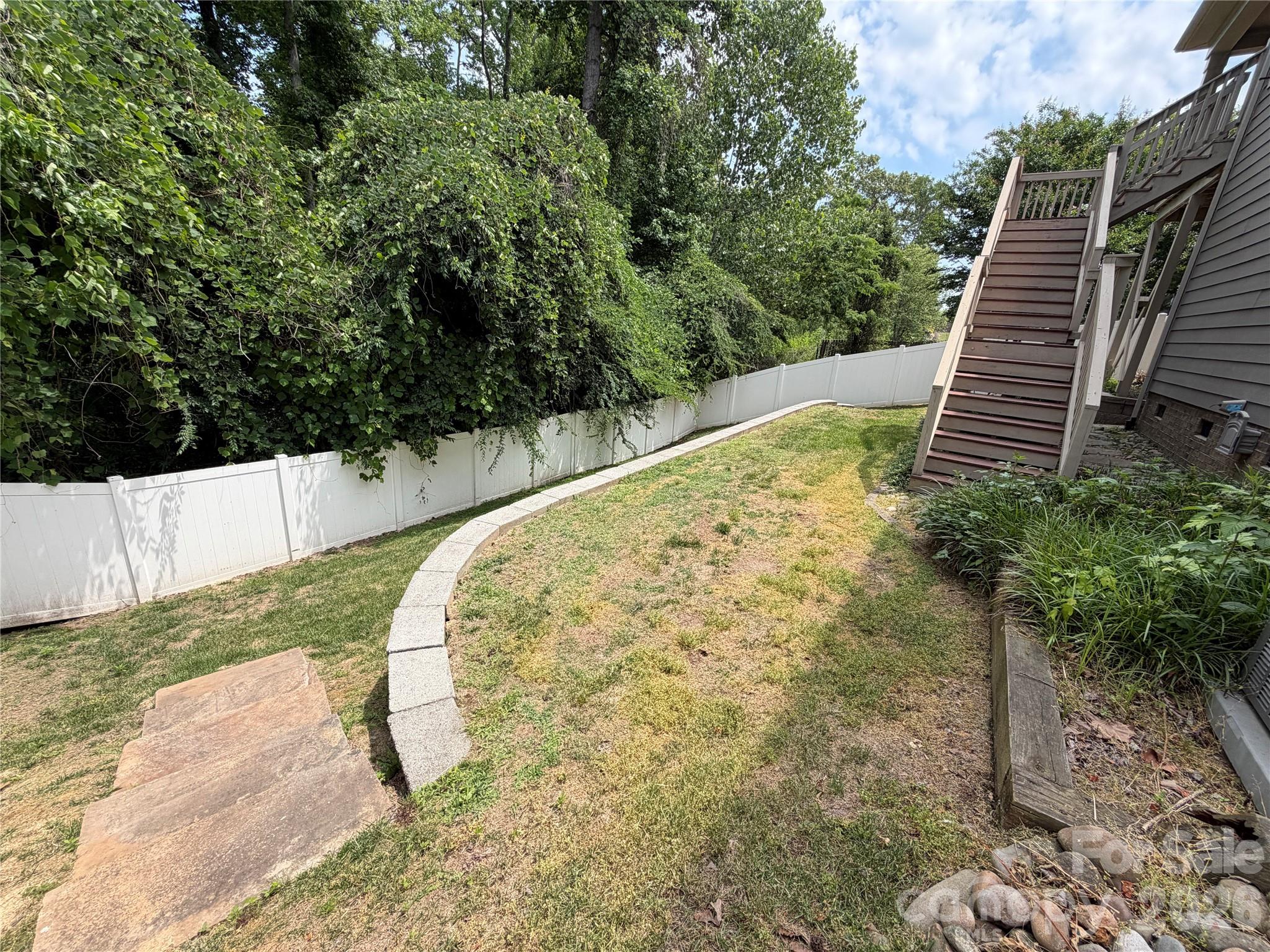 10403 Drake Hill Drive — Huntersville