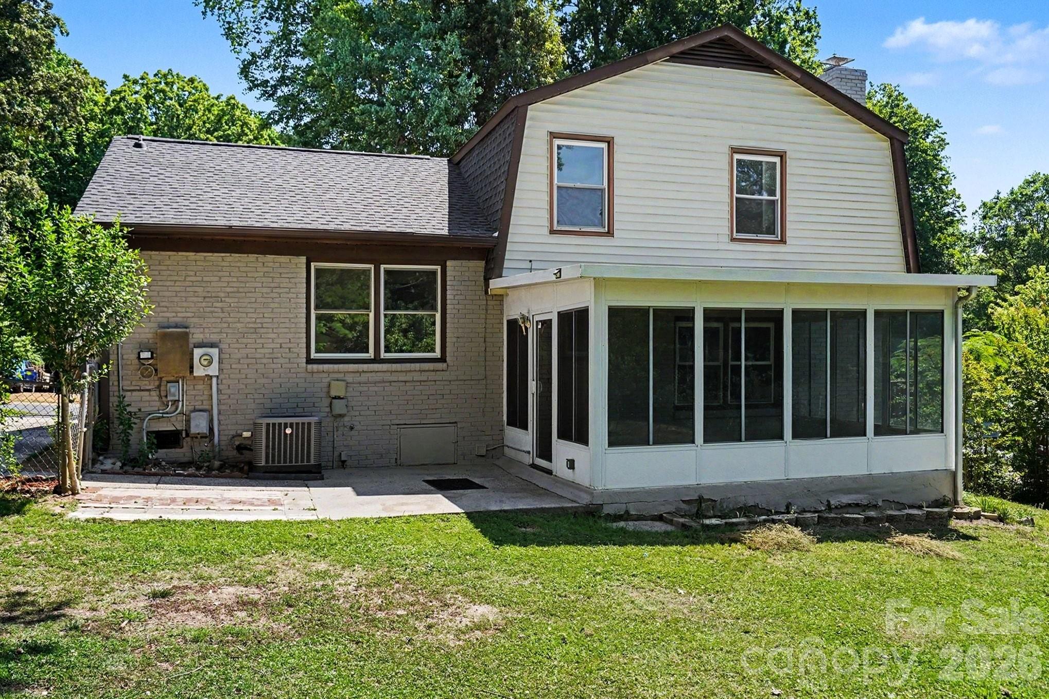 3601 Cross Winds Road — Charlotte