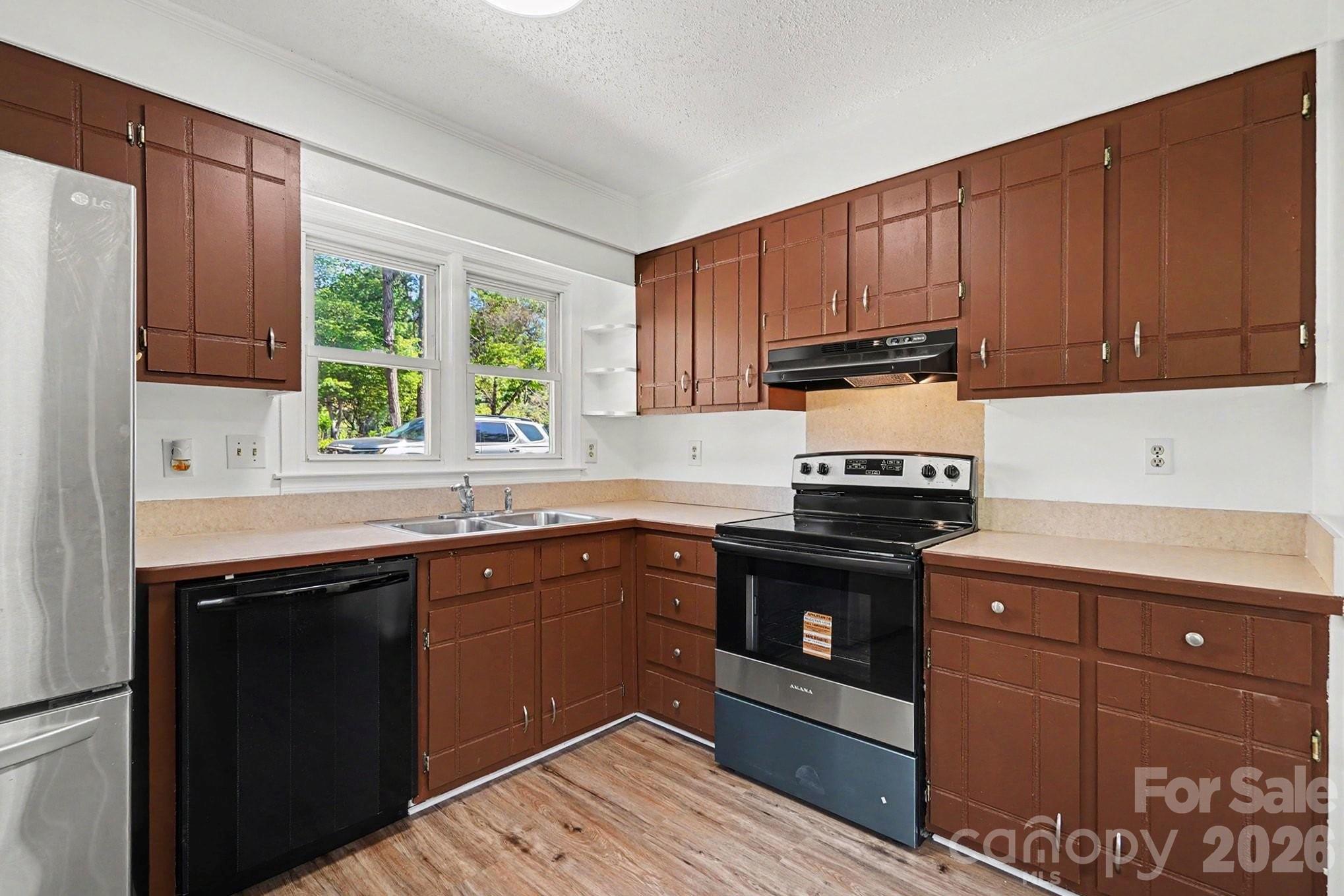 3601 Cross Winds Road — Charlotte