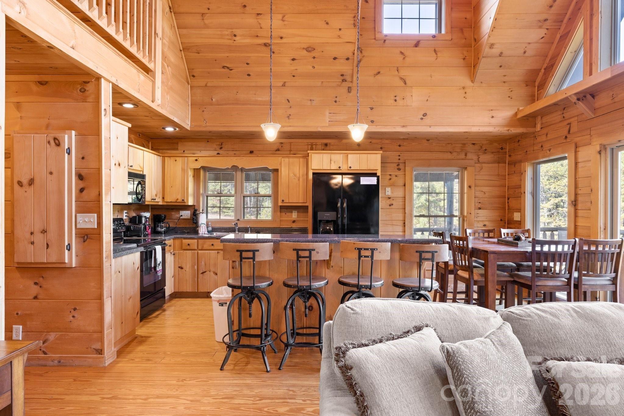 105 Palisade Drive — Mill Spring