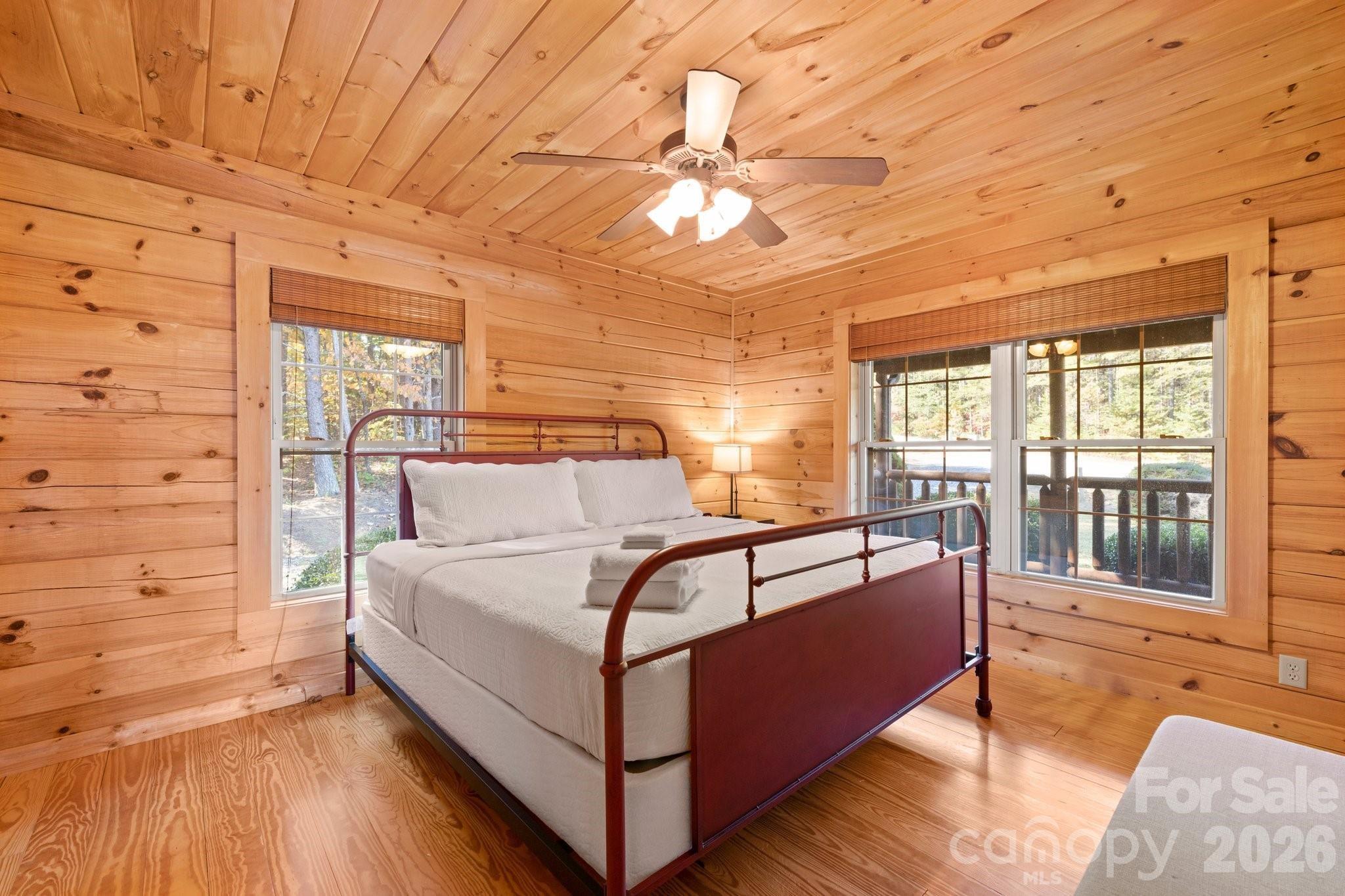 105 Palisade Drive — Mill Spring