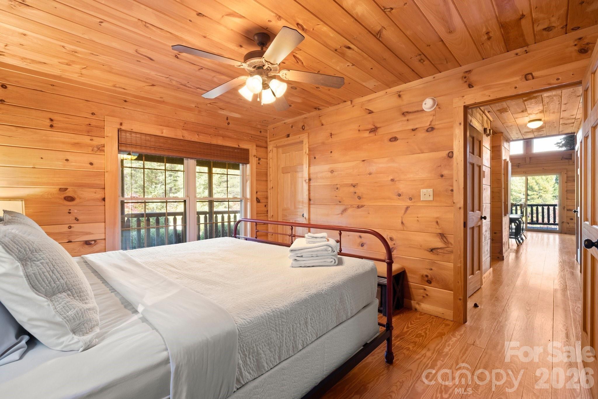 105 Palisade Drive — Mill Spring