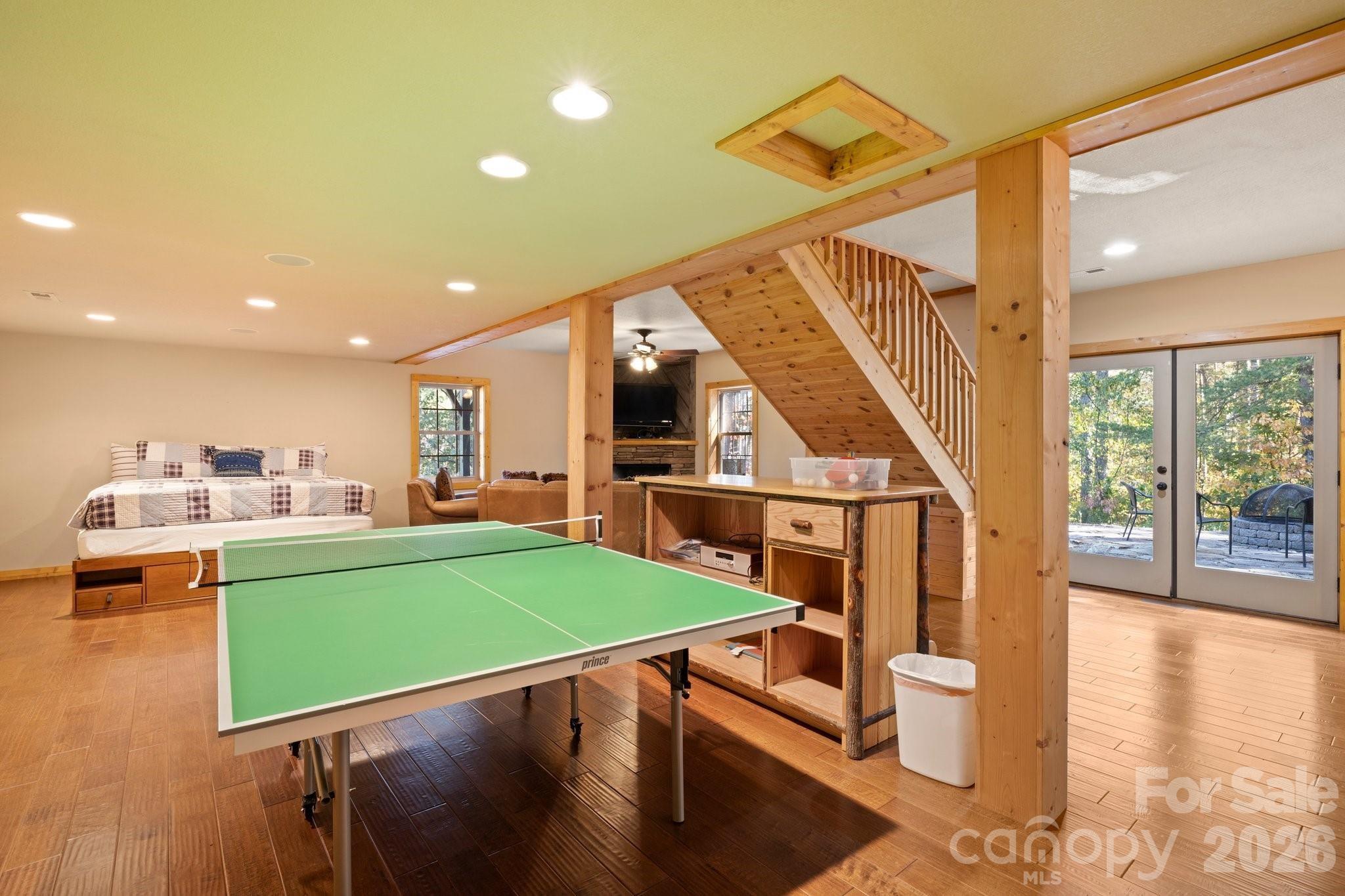 105 Palisade Drive — Mill Spring