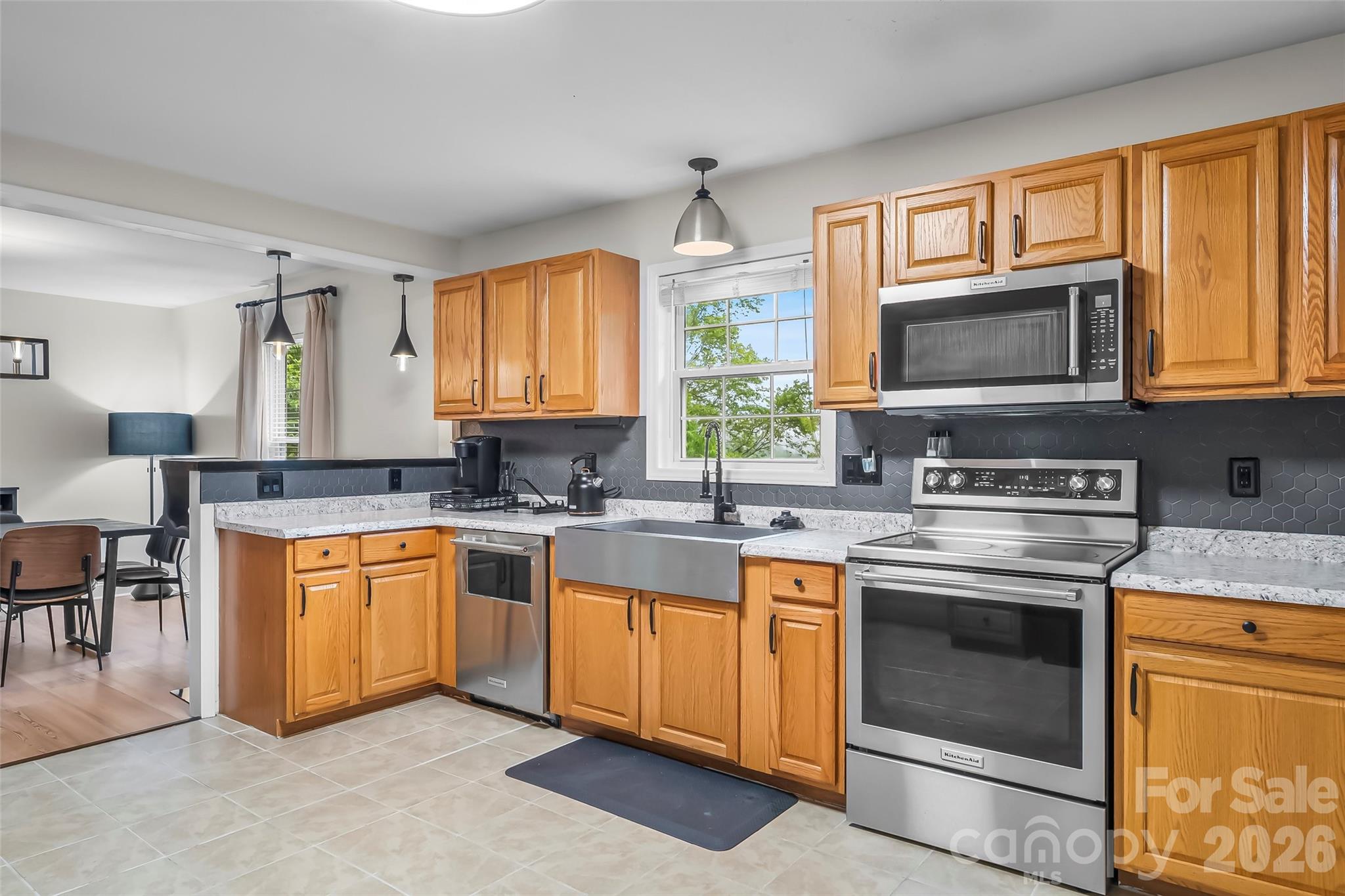 570 Pleasant View Drive — Marion