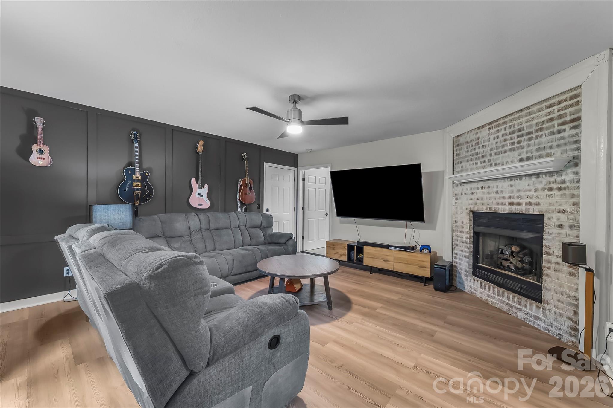 570 Pleasant View Drive — Marion