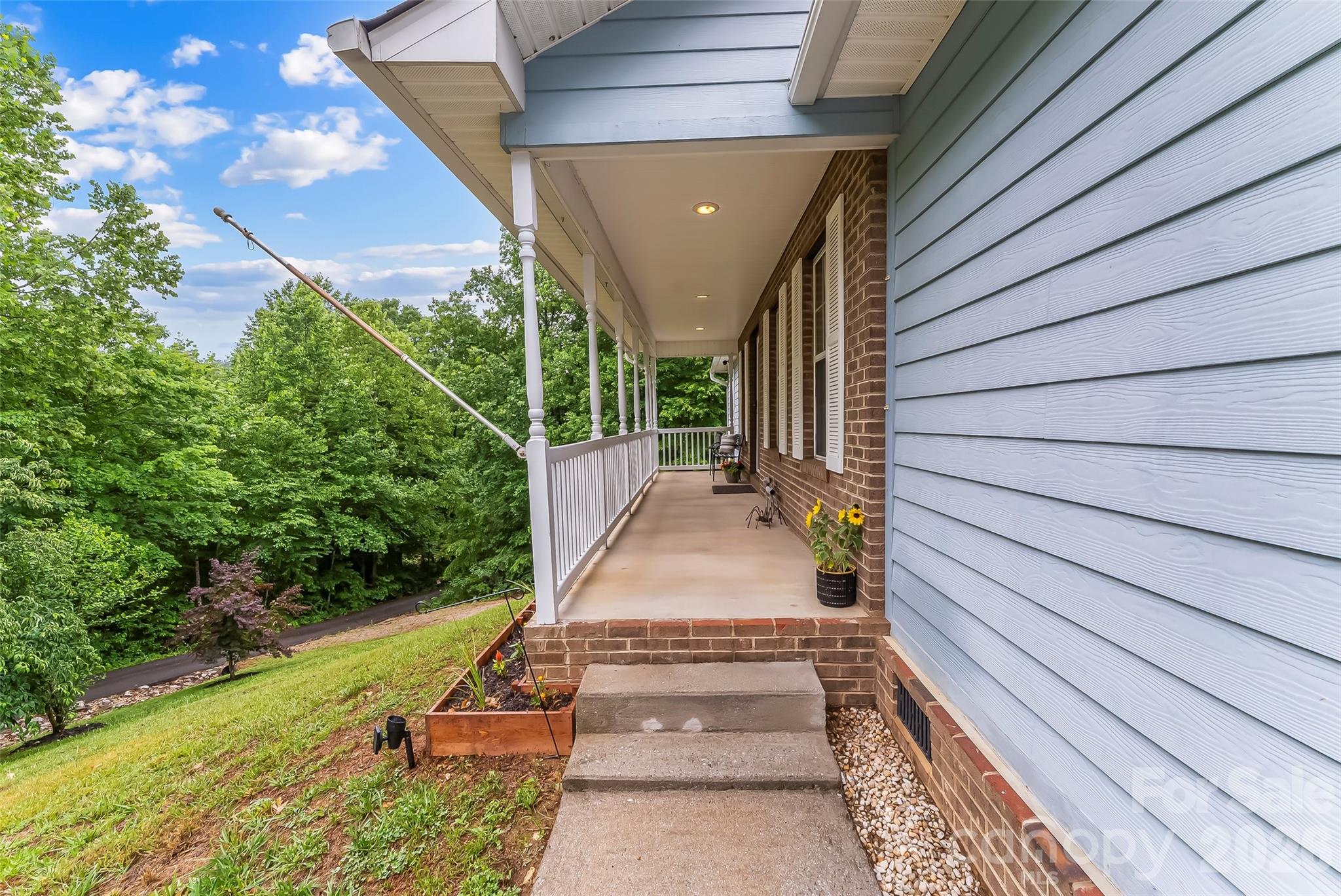 570 Pleasant View Drive — Marion