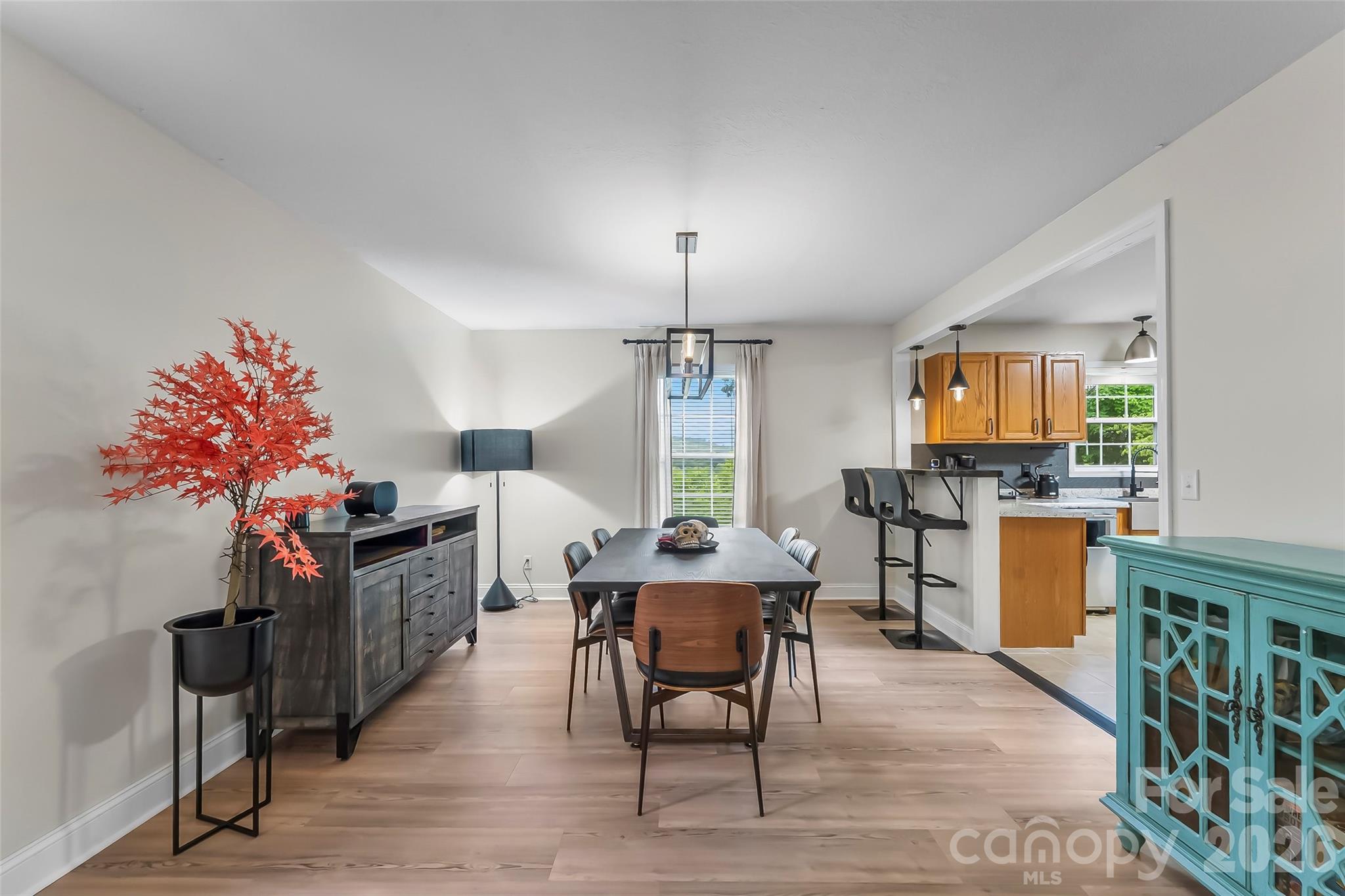 570 Pleasant View Drive — Marion