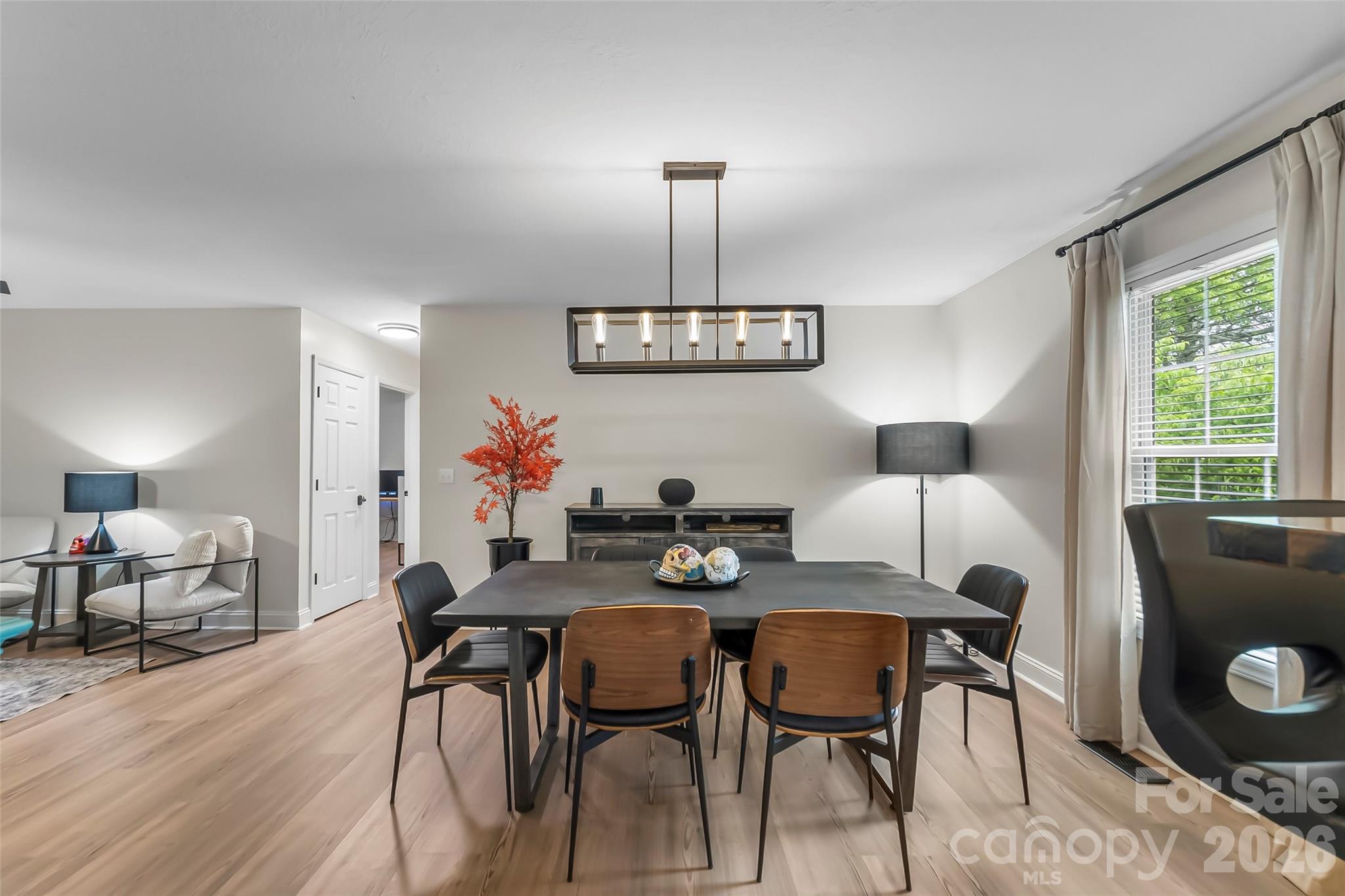 570 Pleasant View Drive — Marion