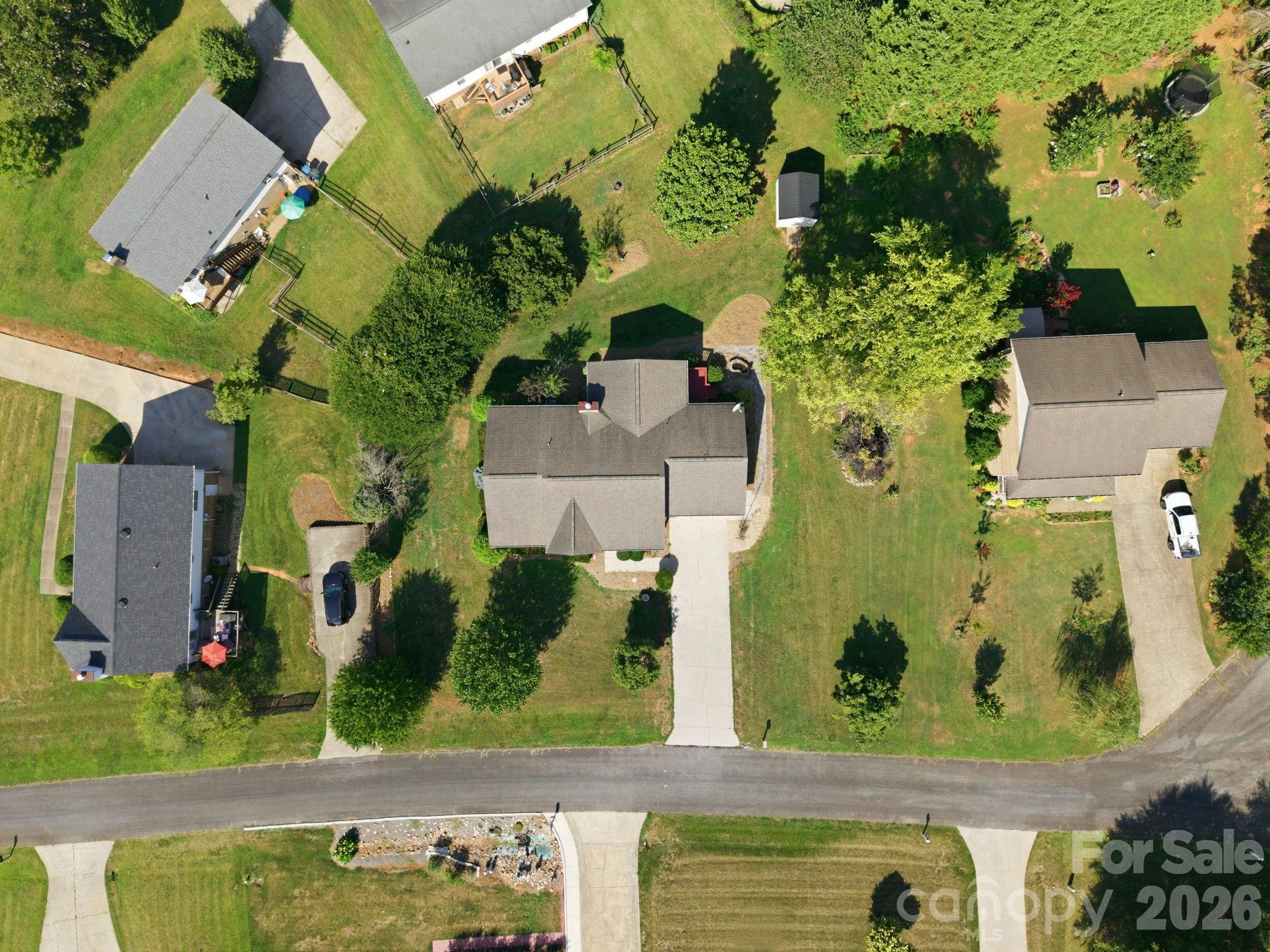 3842 Serenity Drive — Hickory