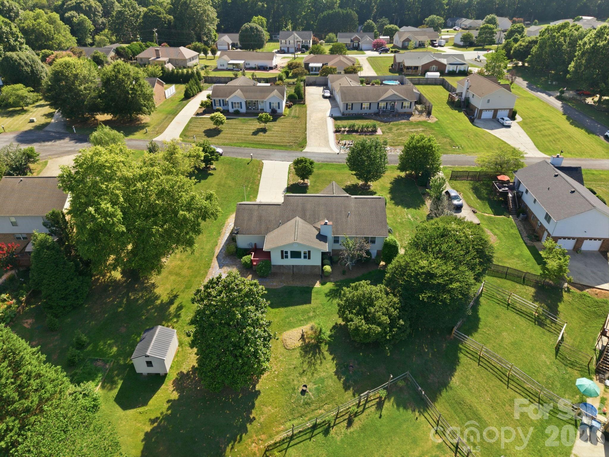 3842 Serenity Drive — Hickory