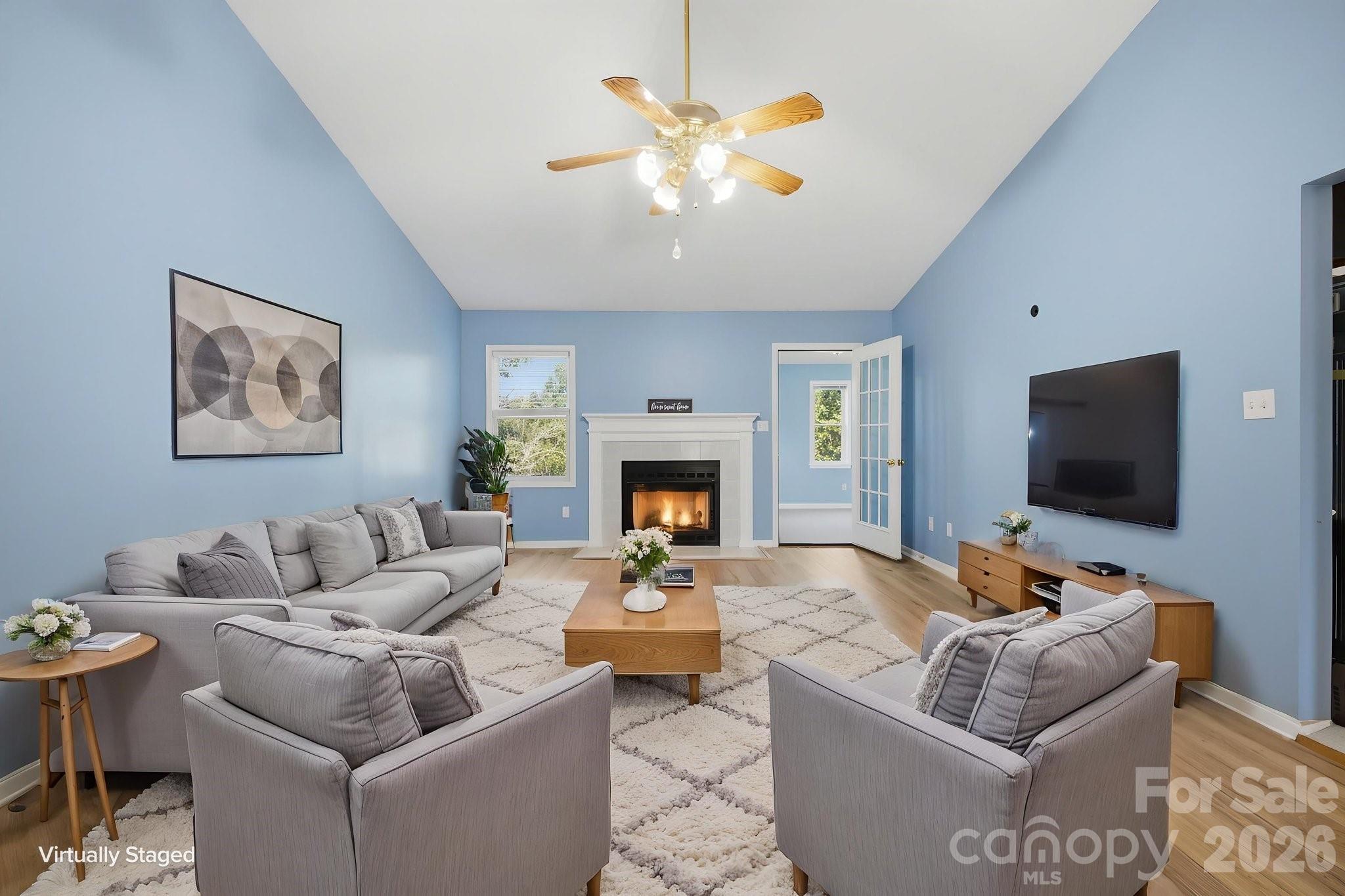 3842 Serenity Drive — Hickory