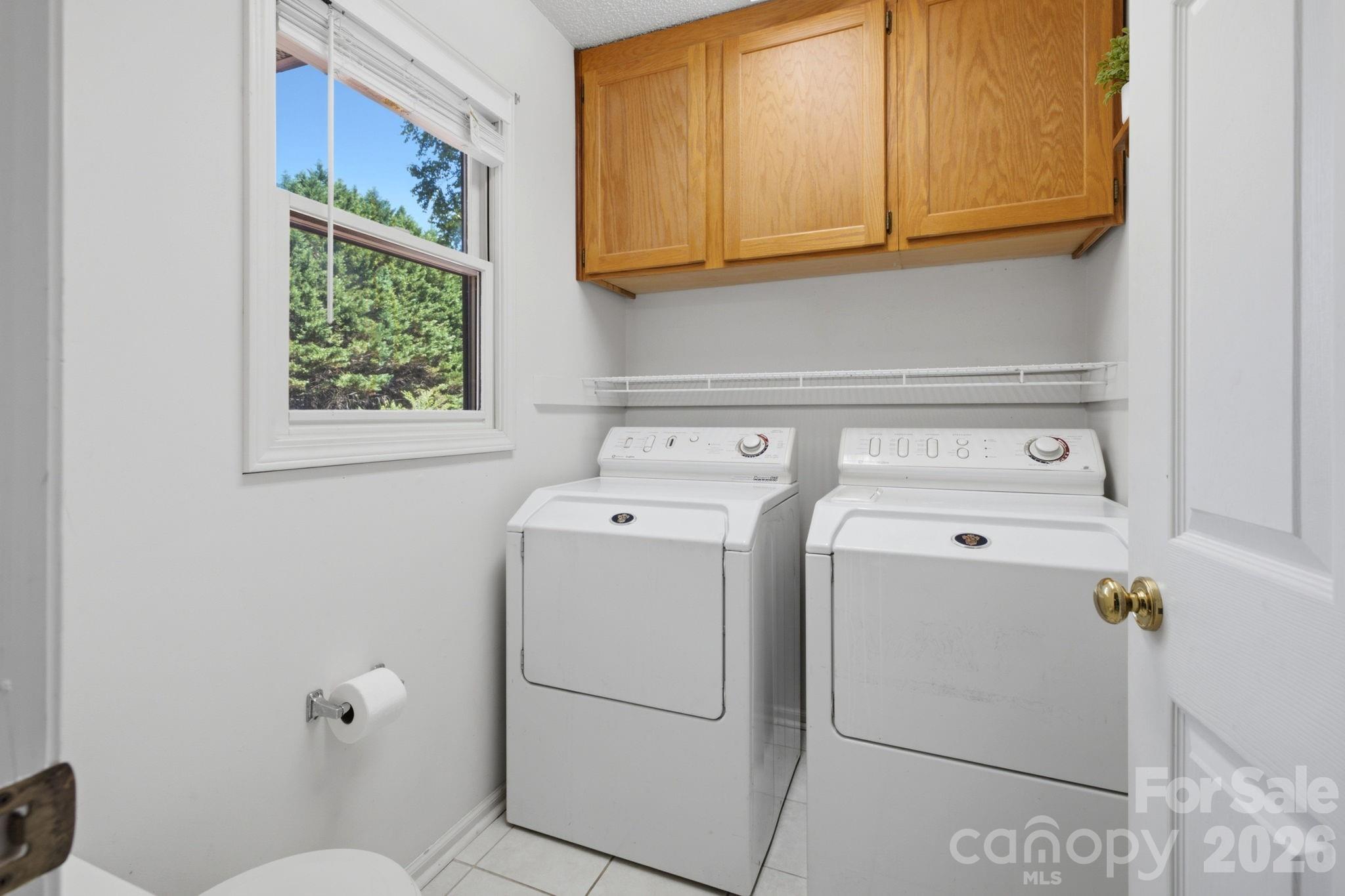 3842 Serenity Drive — Hickory