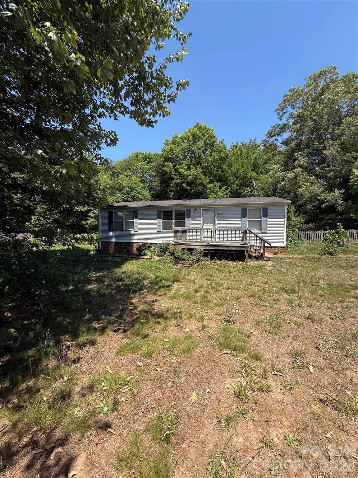 6237 Burnhurst Lane — Denver