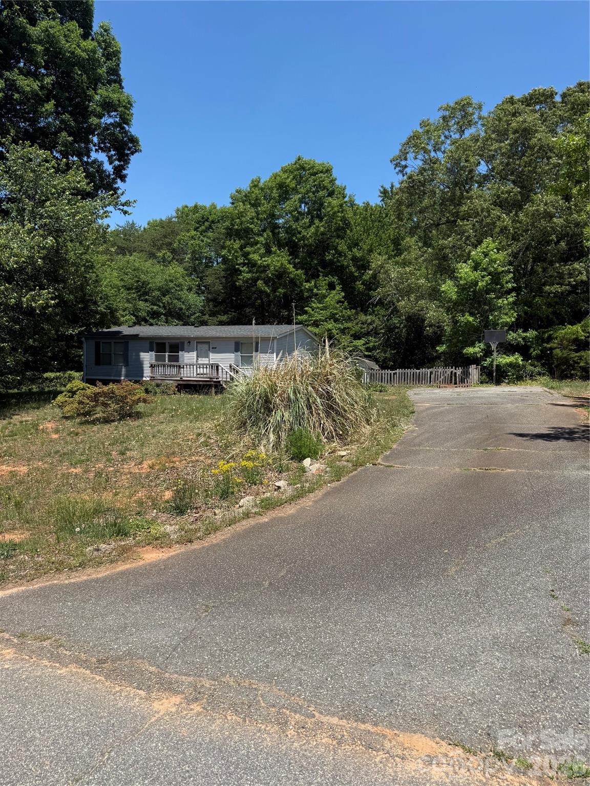 6237 Burnhurst Lane — Denver