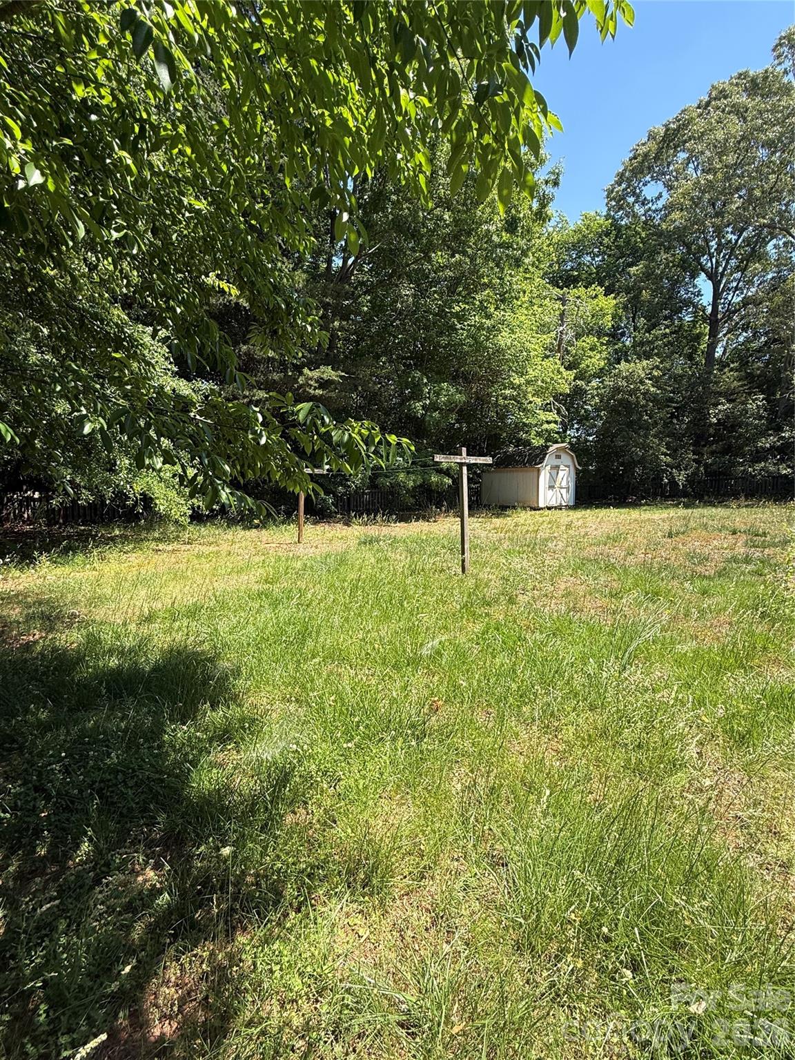 6237 Burnhurst Lane — Denver