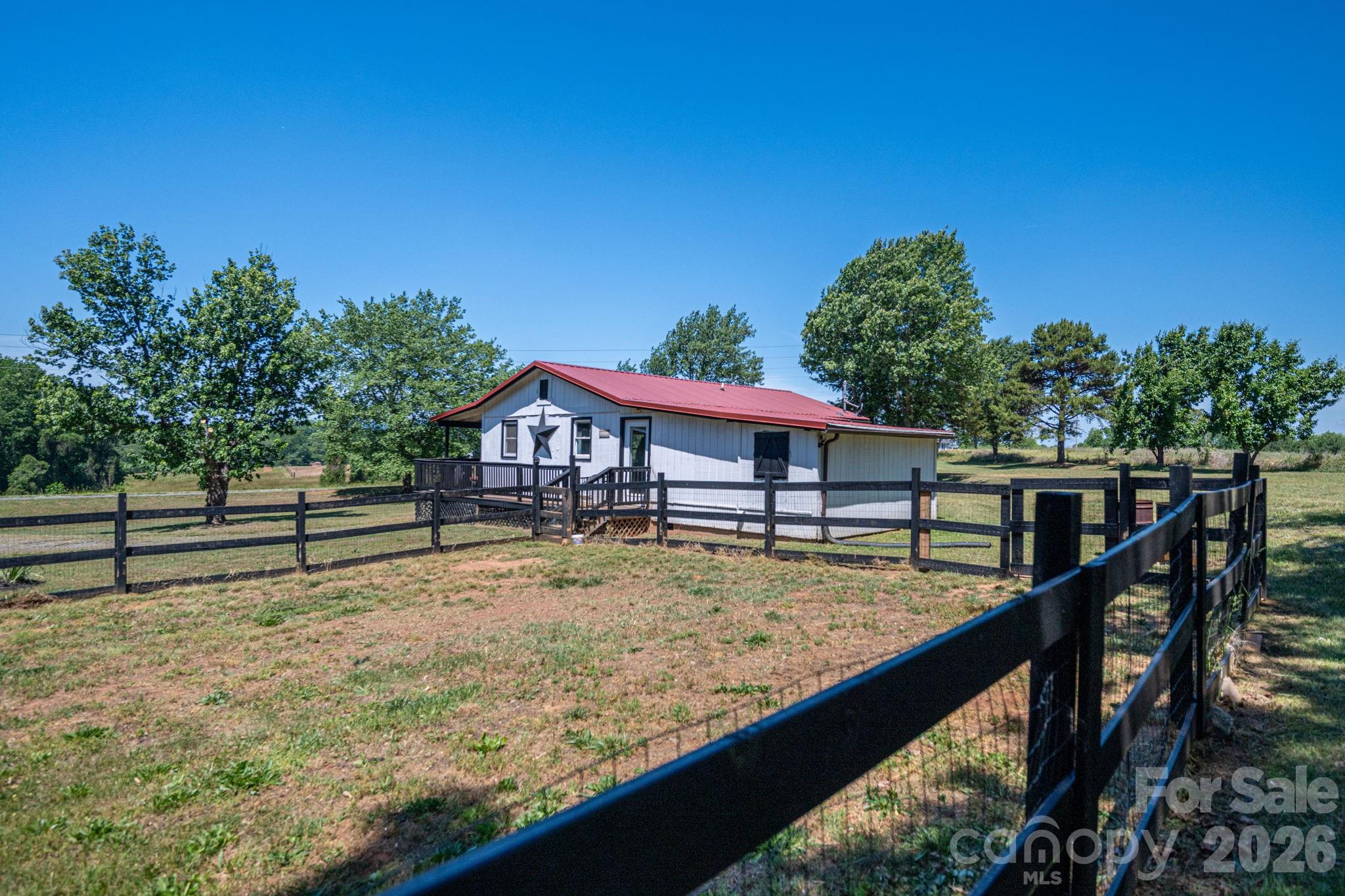 2024 Willis Road — Vale