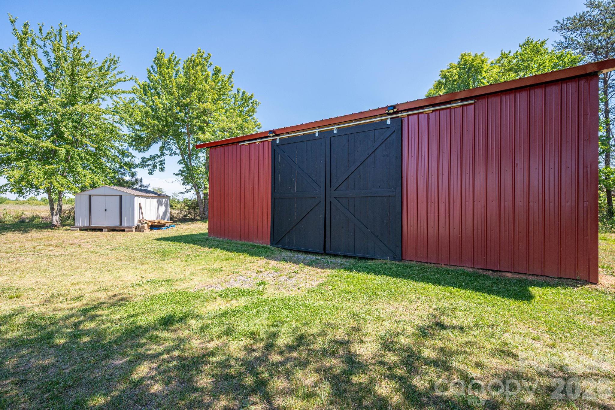 2024 Willis Road — Vale