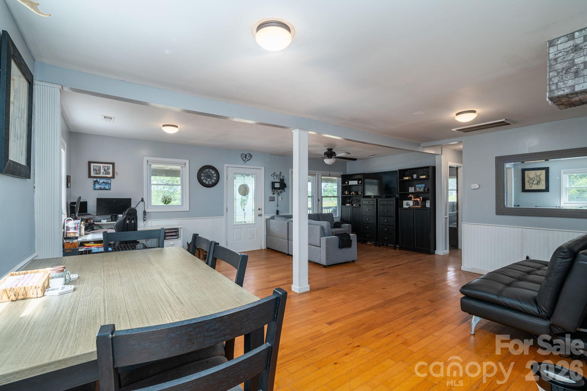 2024 Willis Road — Vale