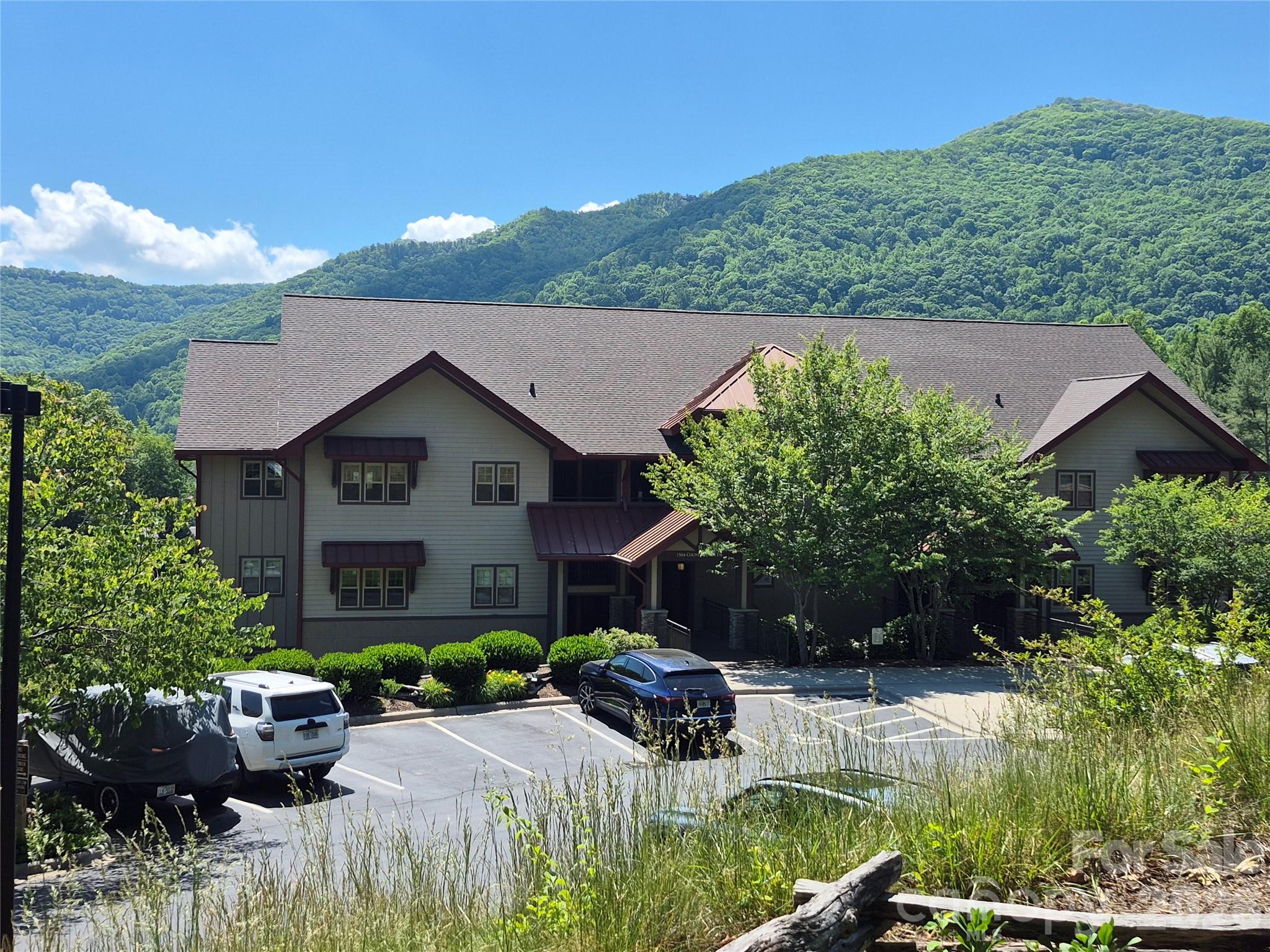 1564 Country Club Drive #B-301 — Maggie Valley