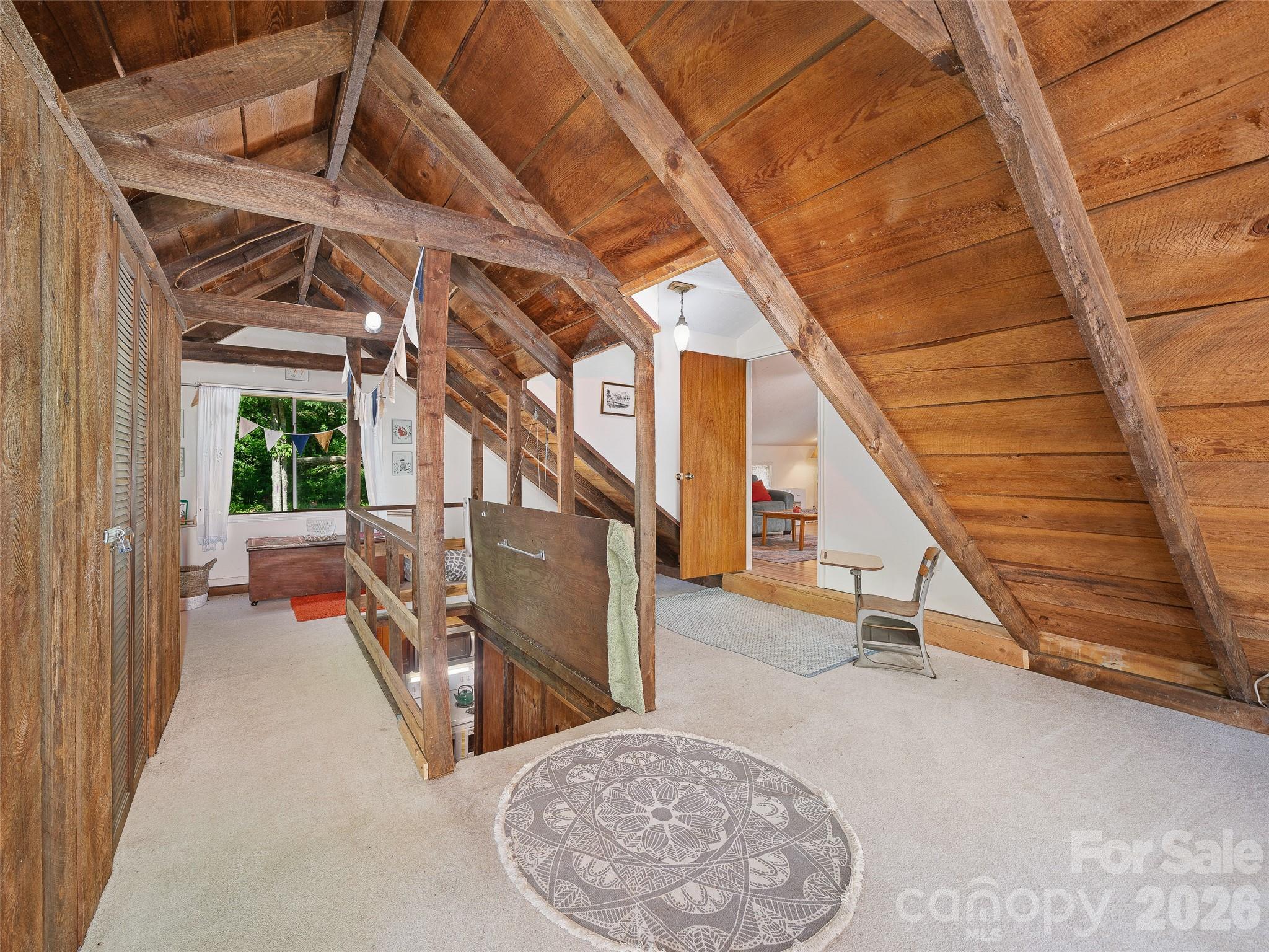 137 Mountain Farm Road — Burnsville