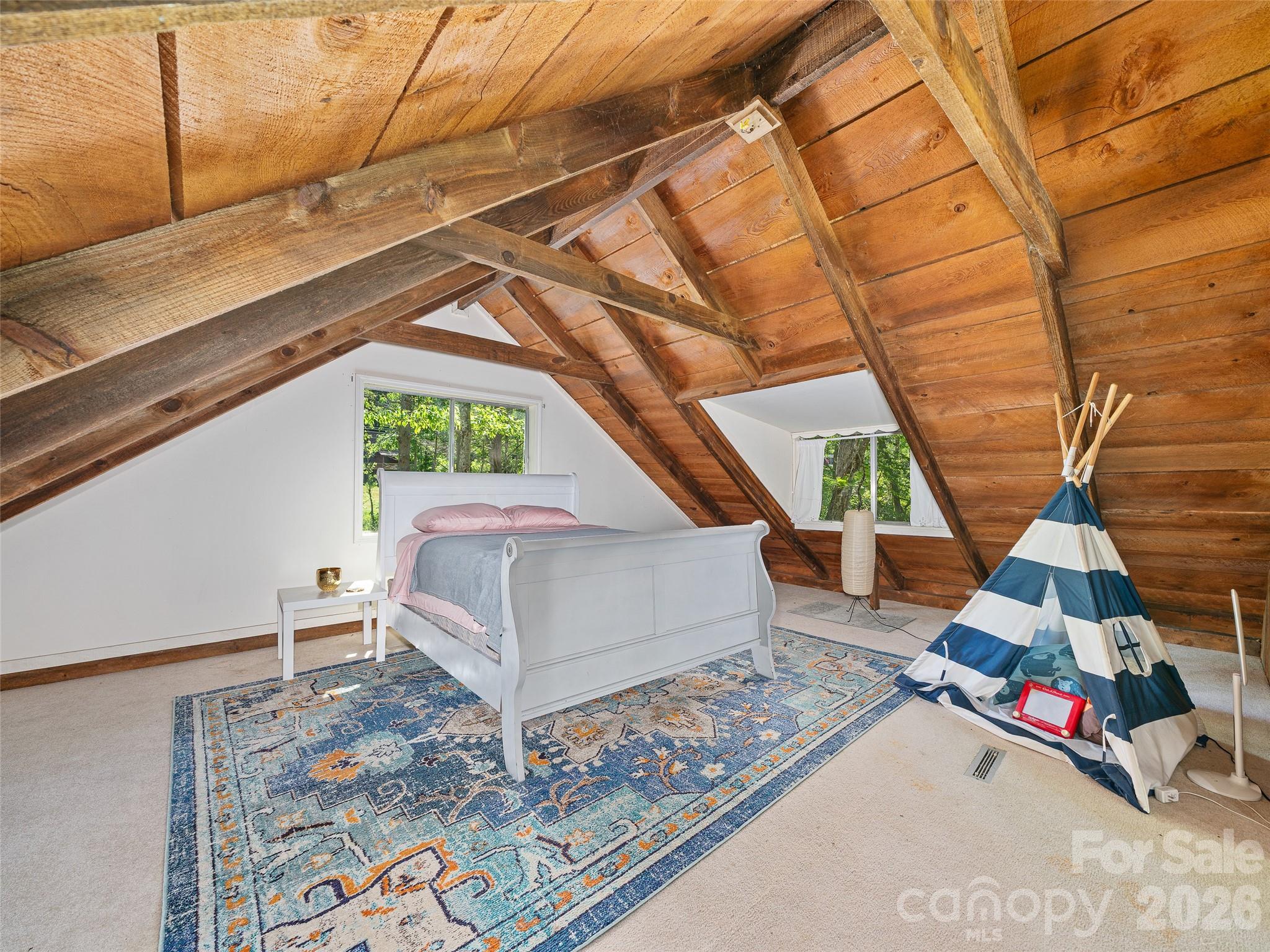 137 Mountain Farm Road — Burnsville