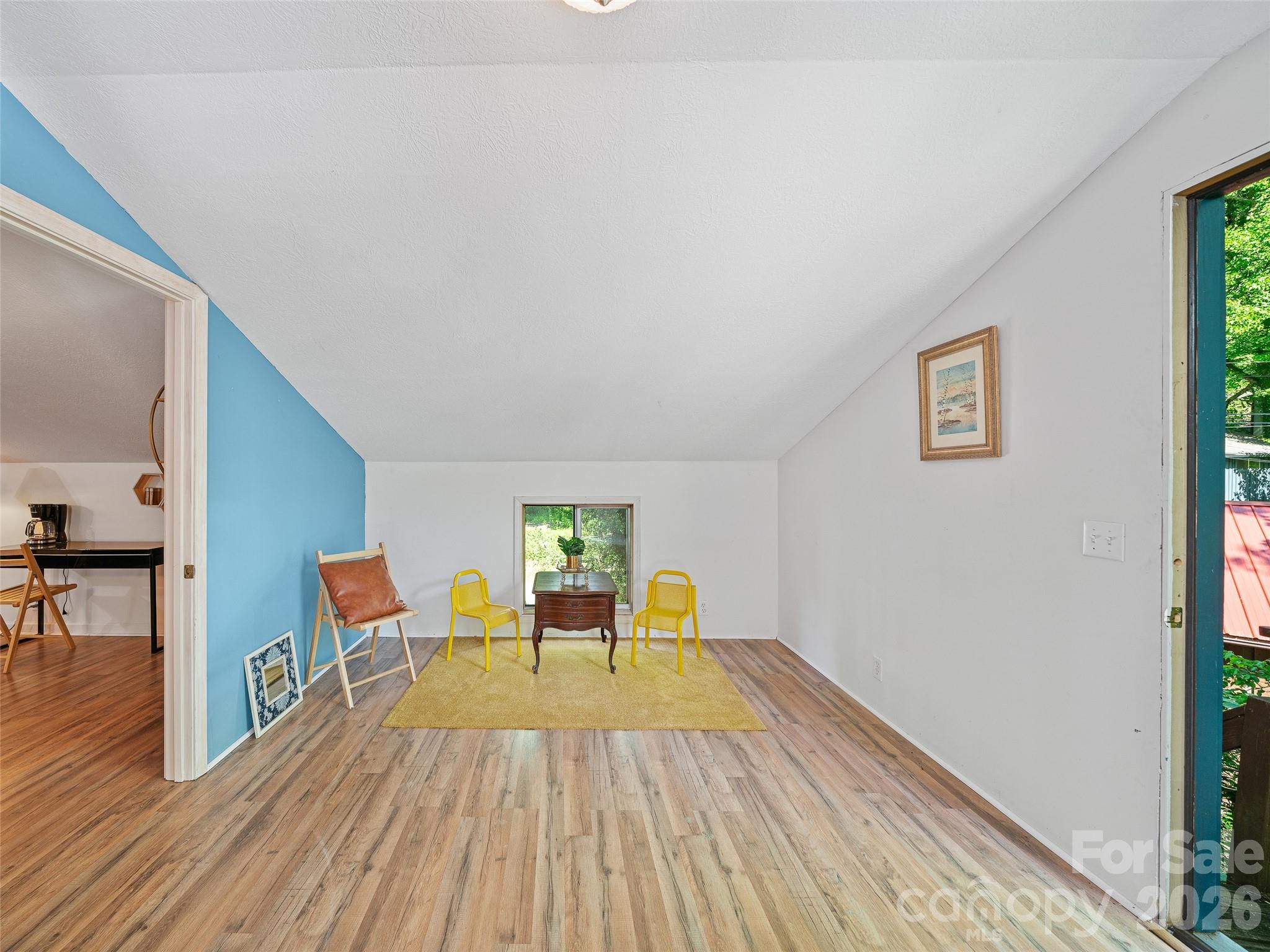 137 Mountain Farm Road — Burnsville