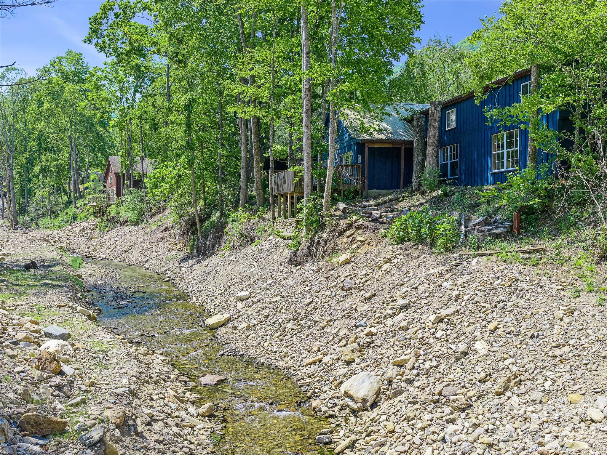 137 Mountain Farm Road — Burnsville