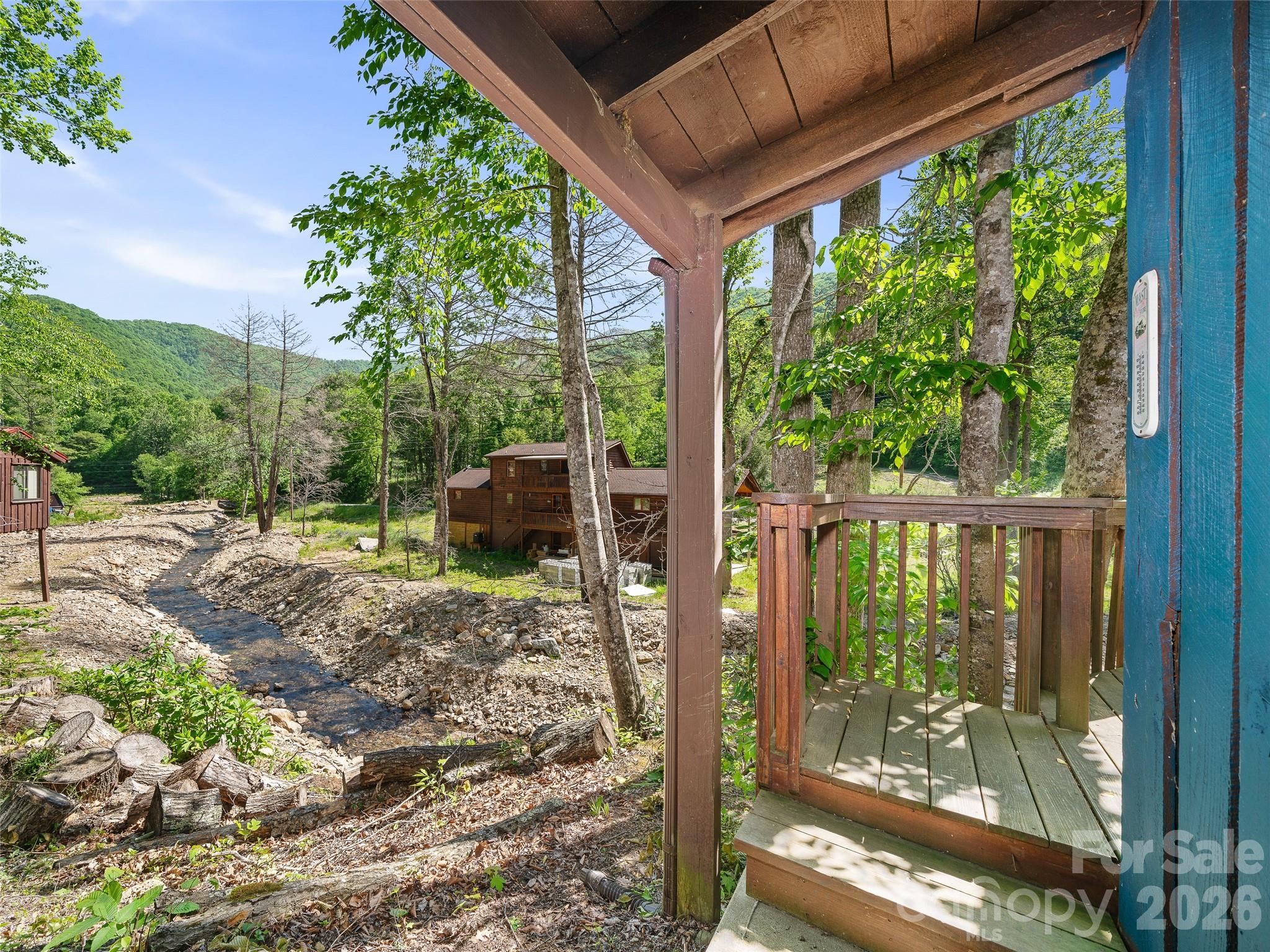 137 Mountain Farm Road — Burnsville
