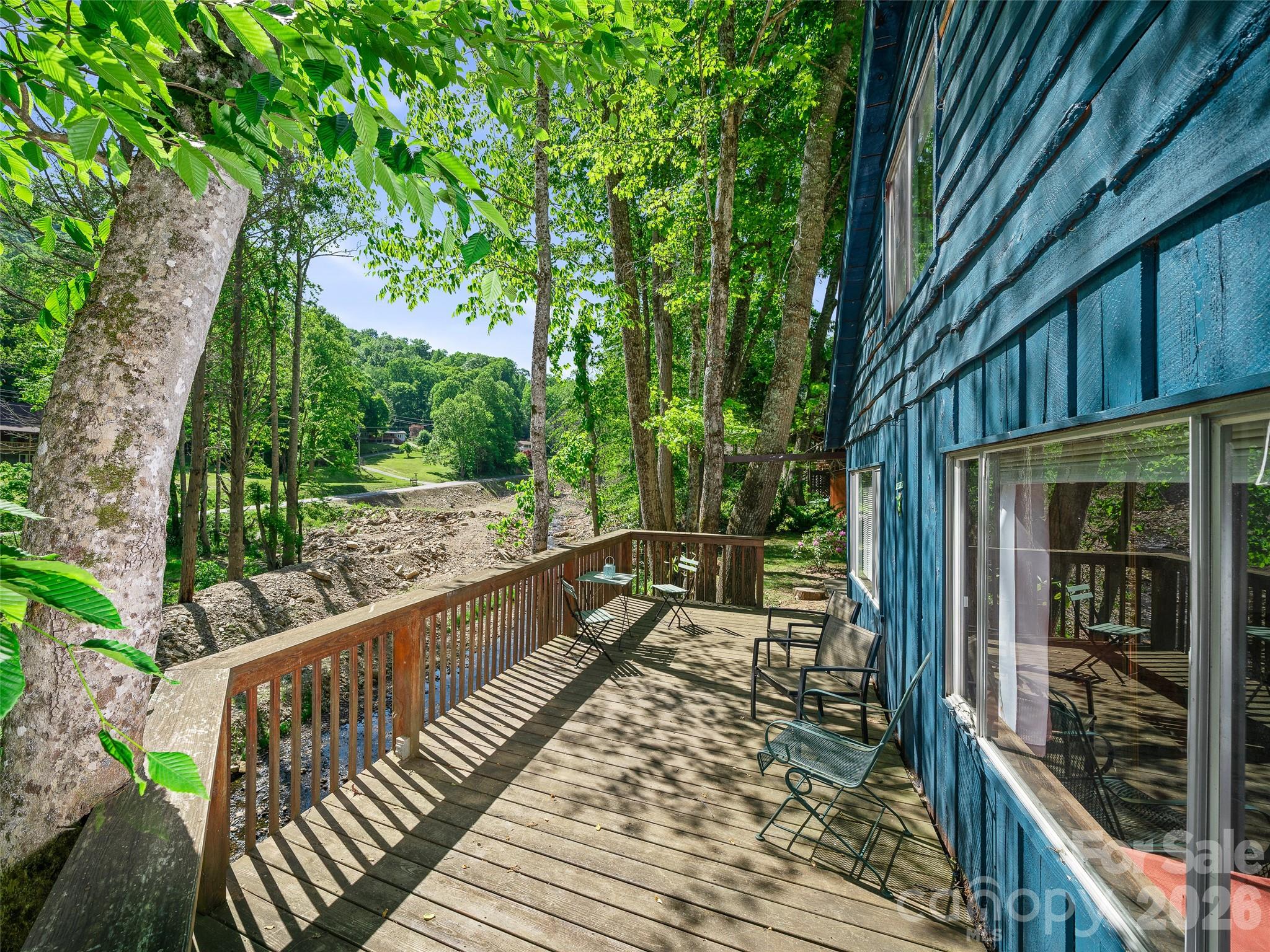 137 Mountain Farm Road — Burnsville