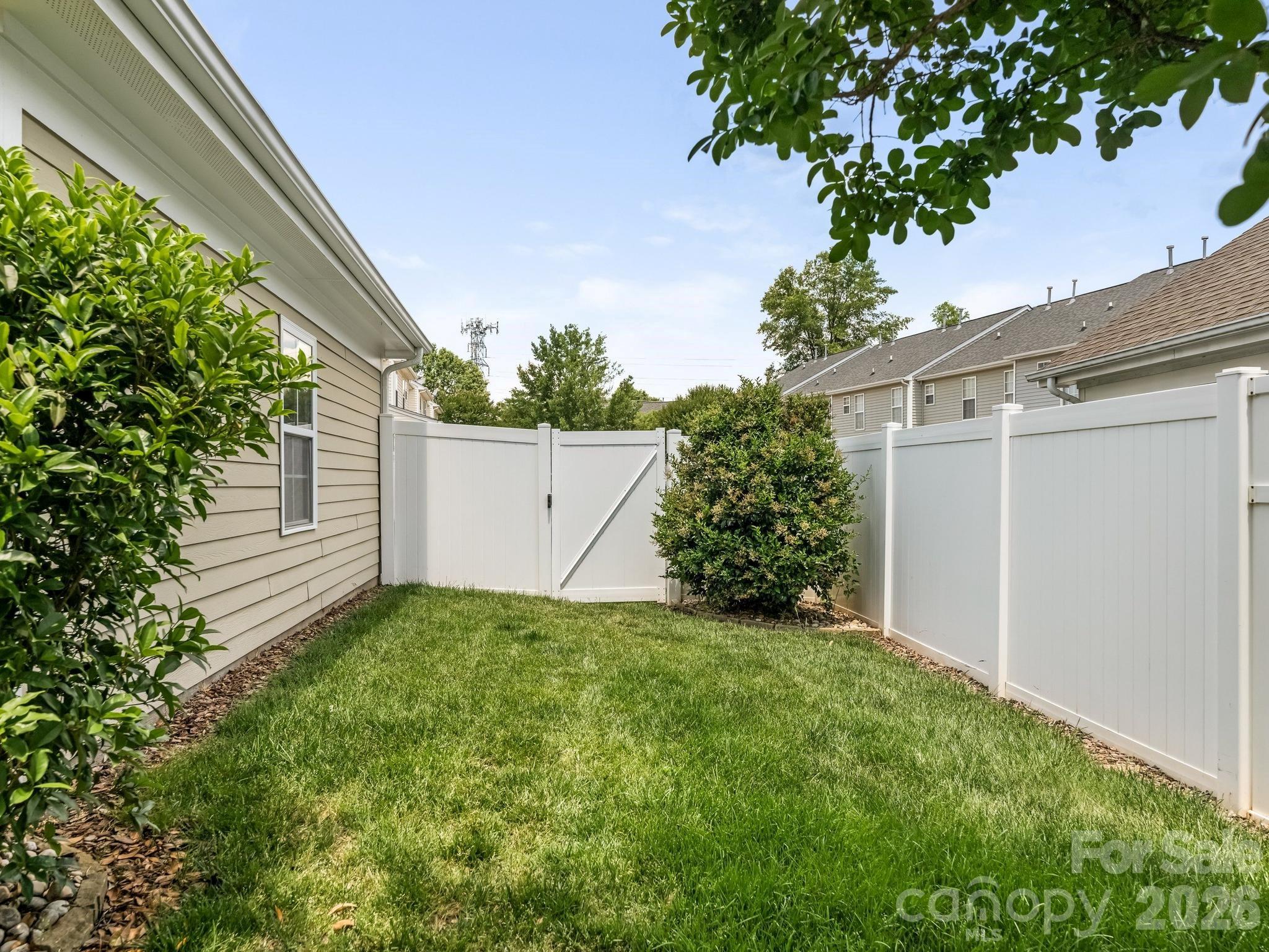 7118 Blakeney Greens Boulevard — Charlotte