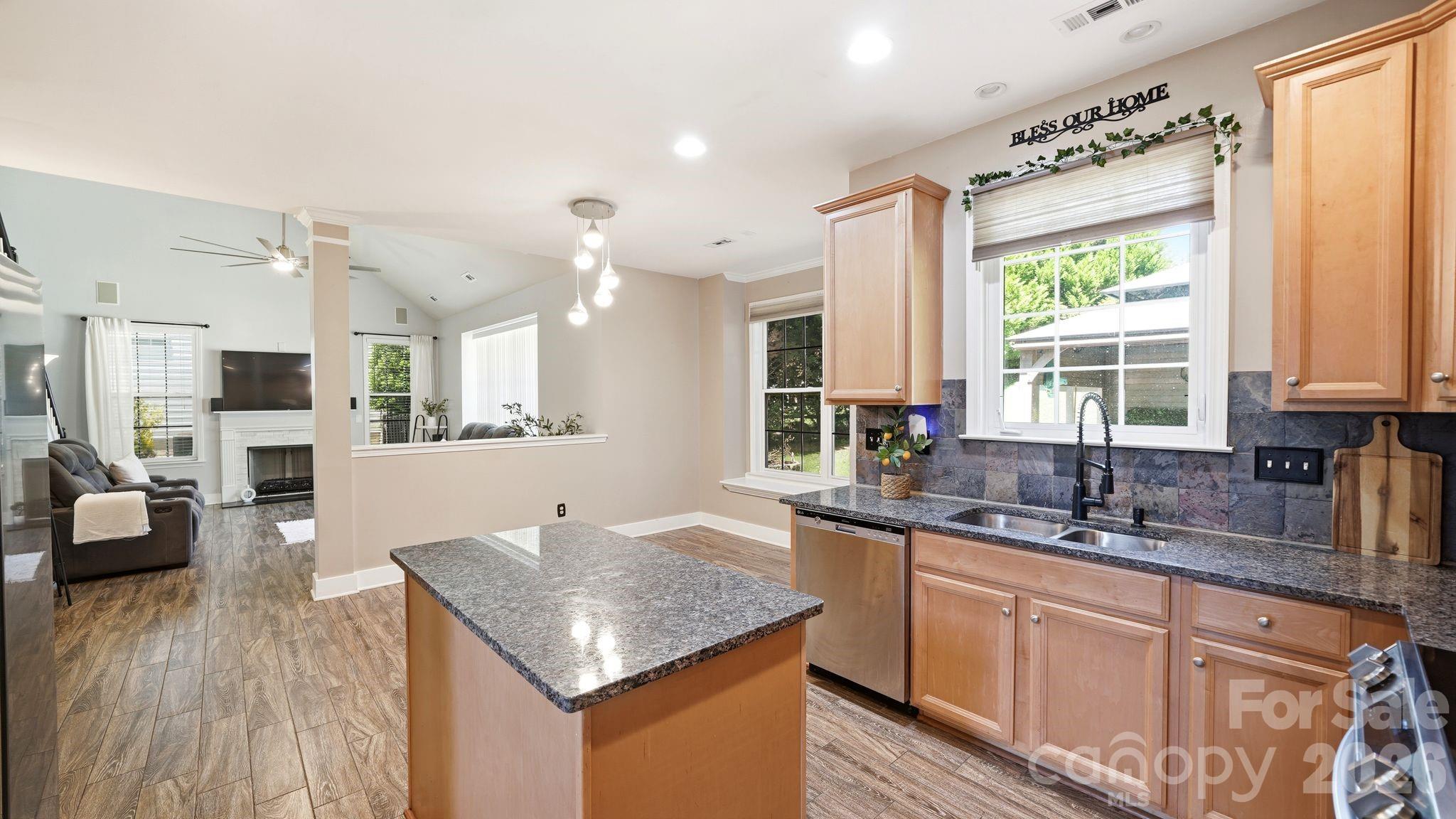 2480 N Legacy Park Boulevard — Fort Mill